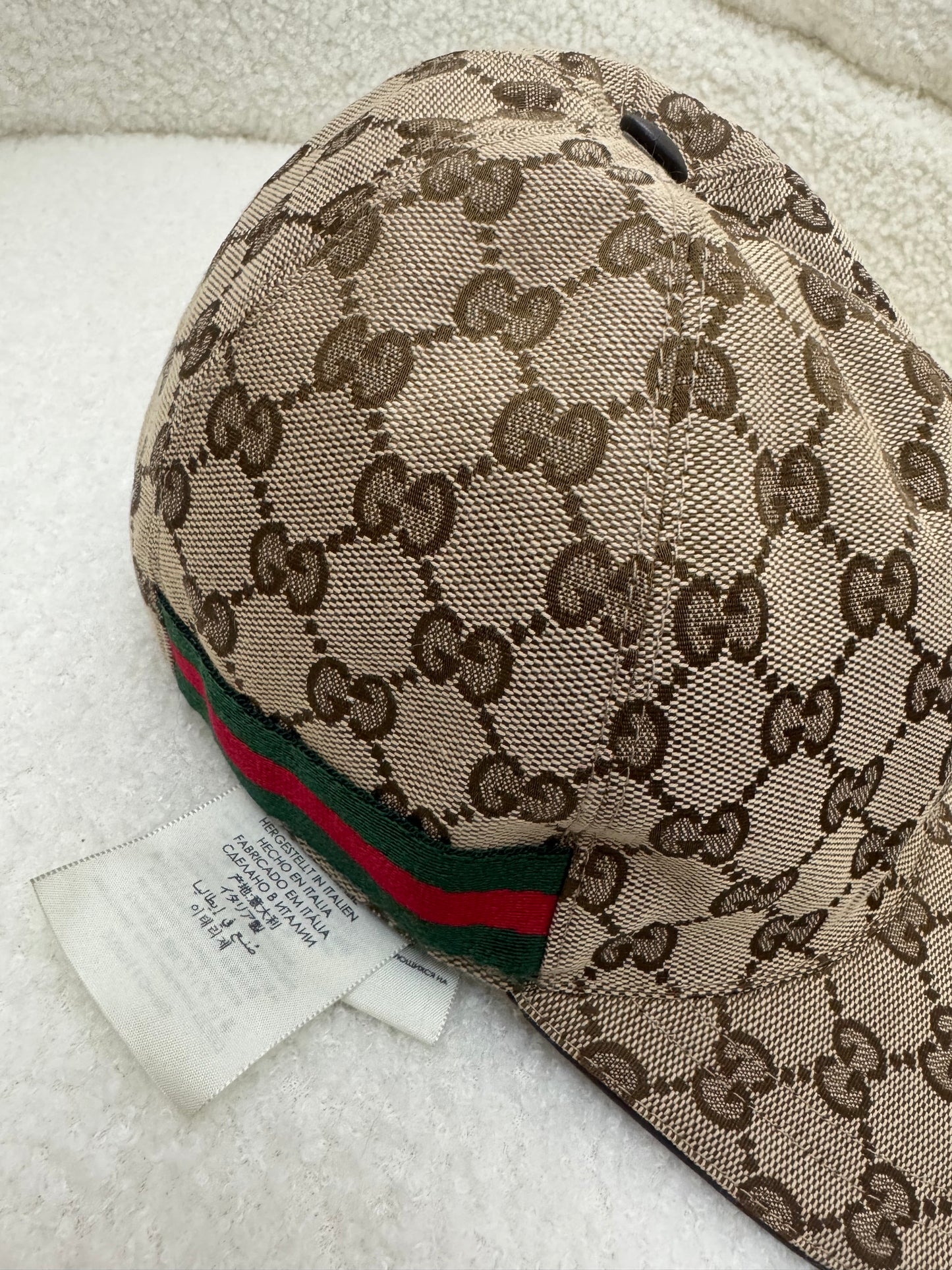 GUCCI- BASEBALL CAP (S) - (Pre-loved)