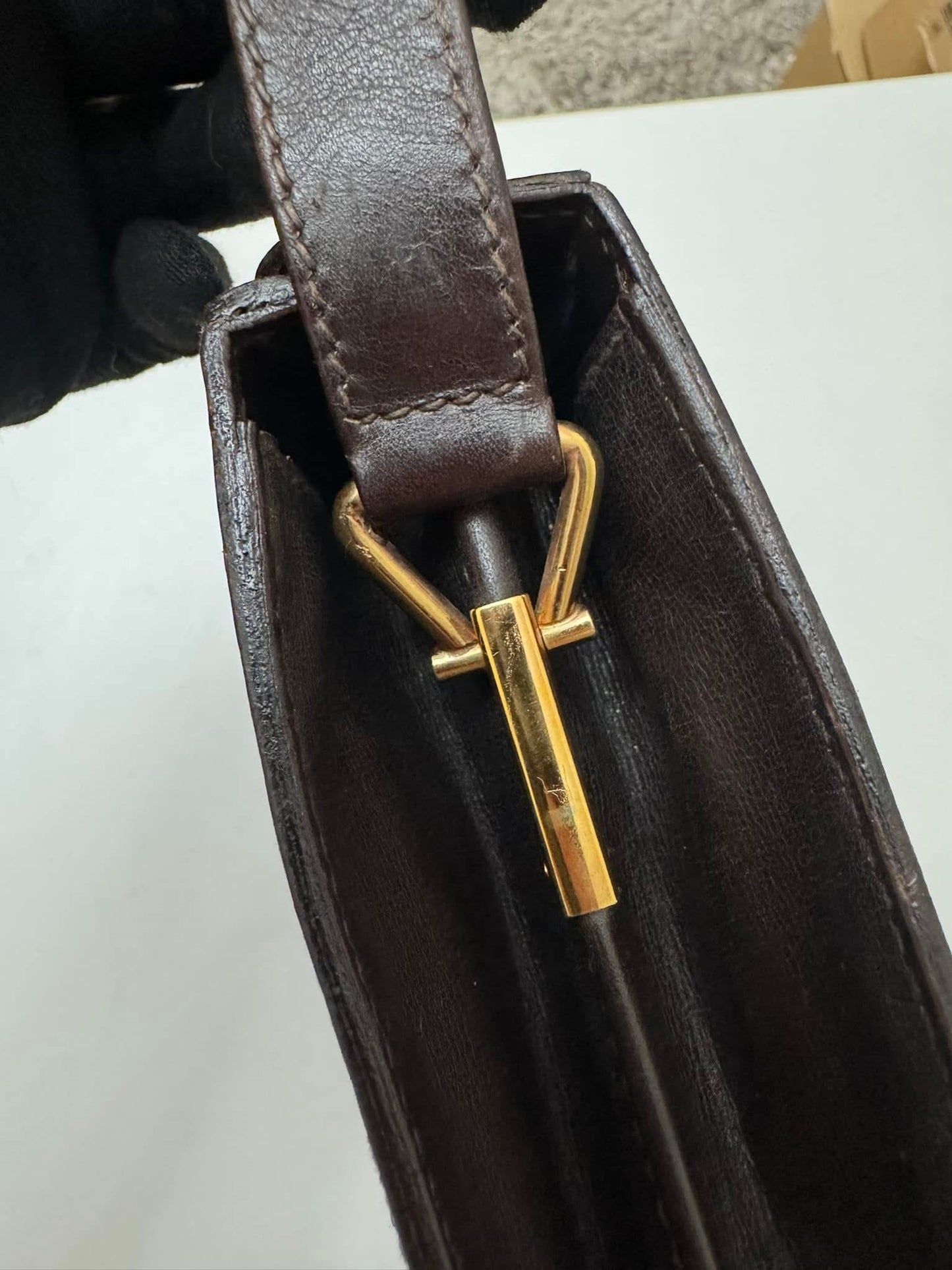 GUCCI - SUEDE SLING / SHOULDER BAG - (Pre-loved)