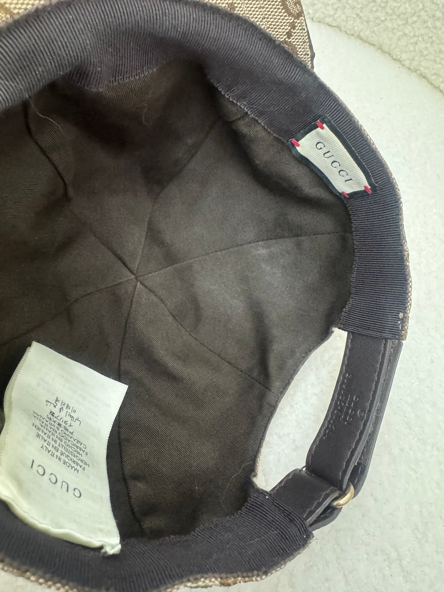GUCCI- BASEBALL CAP (S) - (Pre-loved)