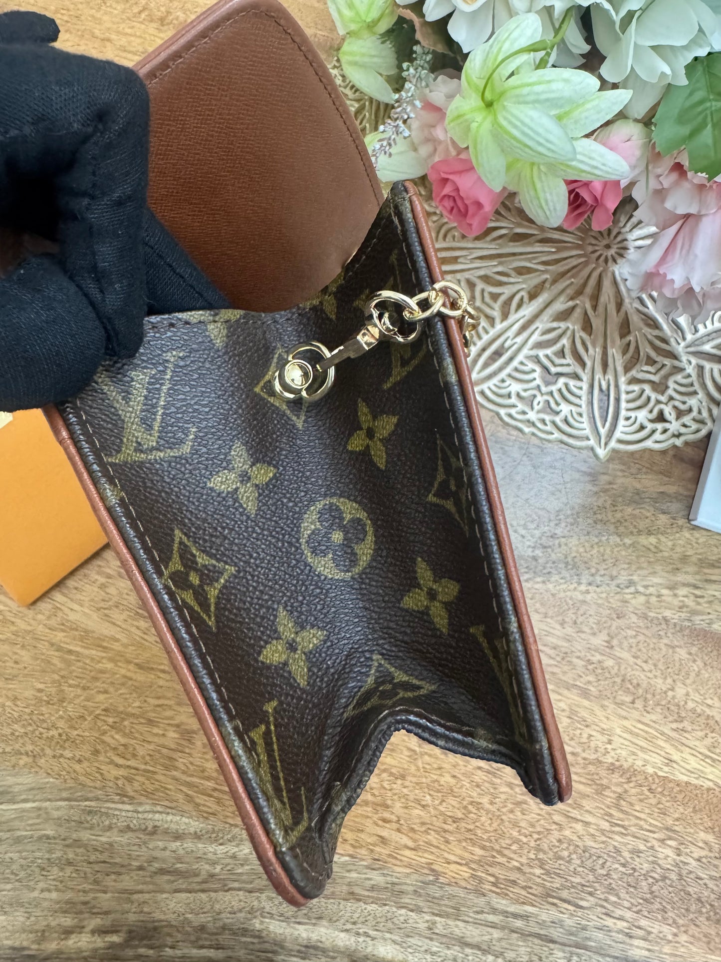 LOUIS VUITTON - DAME CLUTCH - Converted (Preloved)