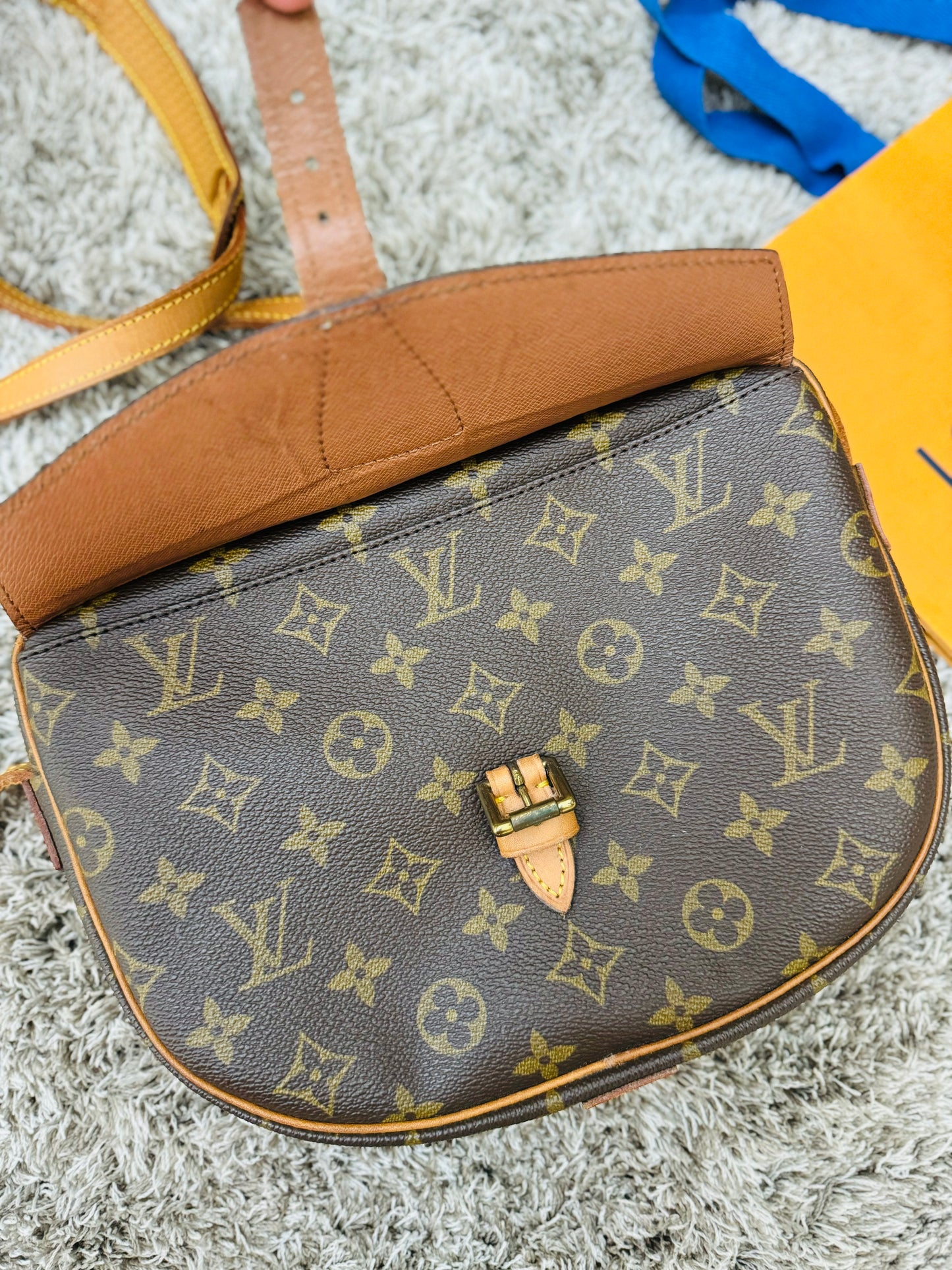 JEUNE FILLE SLING BAG