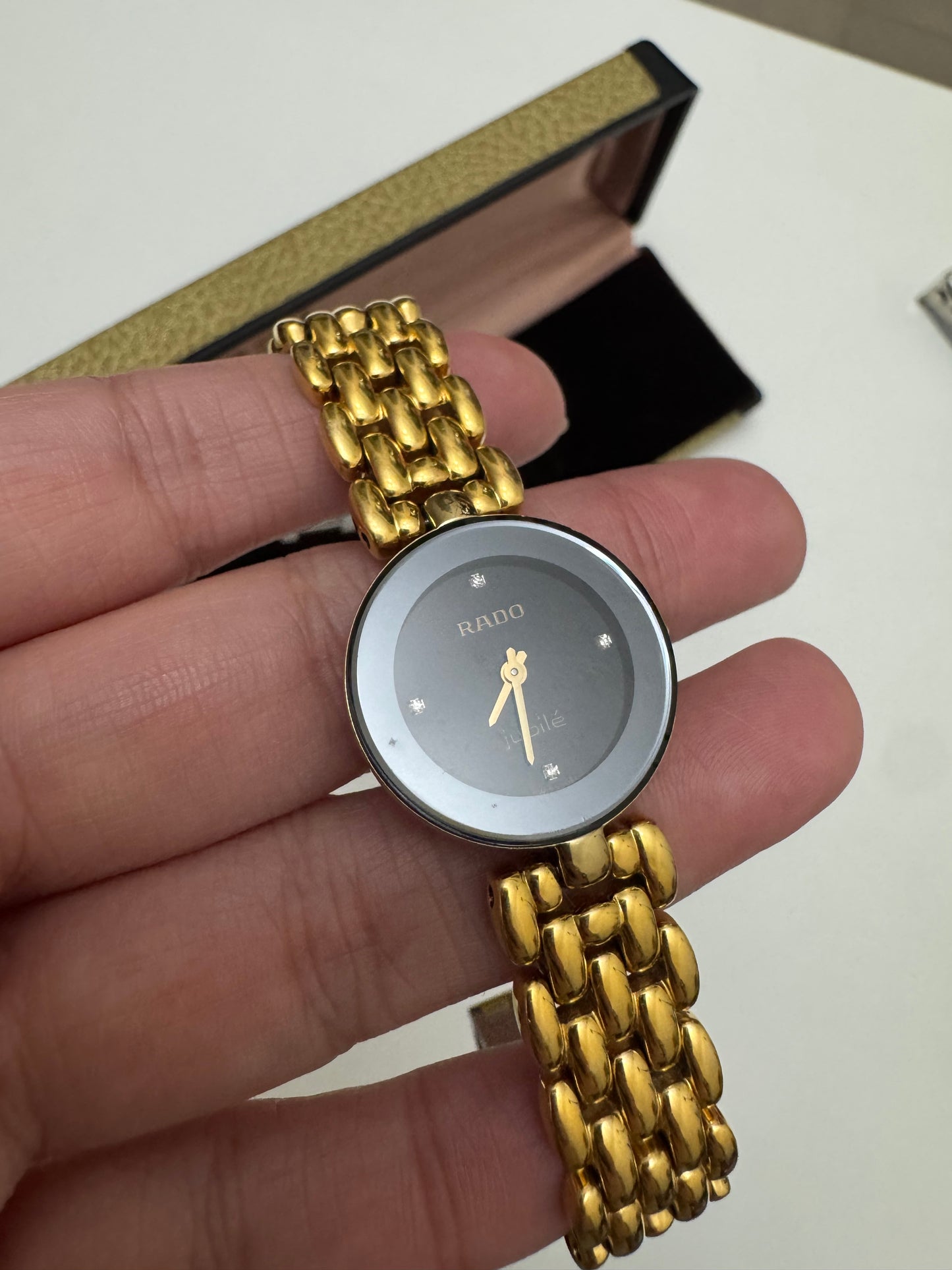 RADO WATCH - JUBILEE SAPPHIRE CRYSTAL + DIA (Pre-loved)