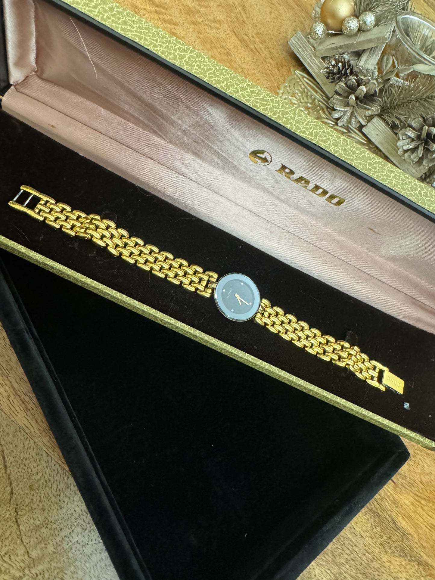 RADO WATCH - JUBILEE SAPPHIRE CRYSTAL + DIA (Pre-loved)