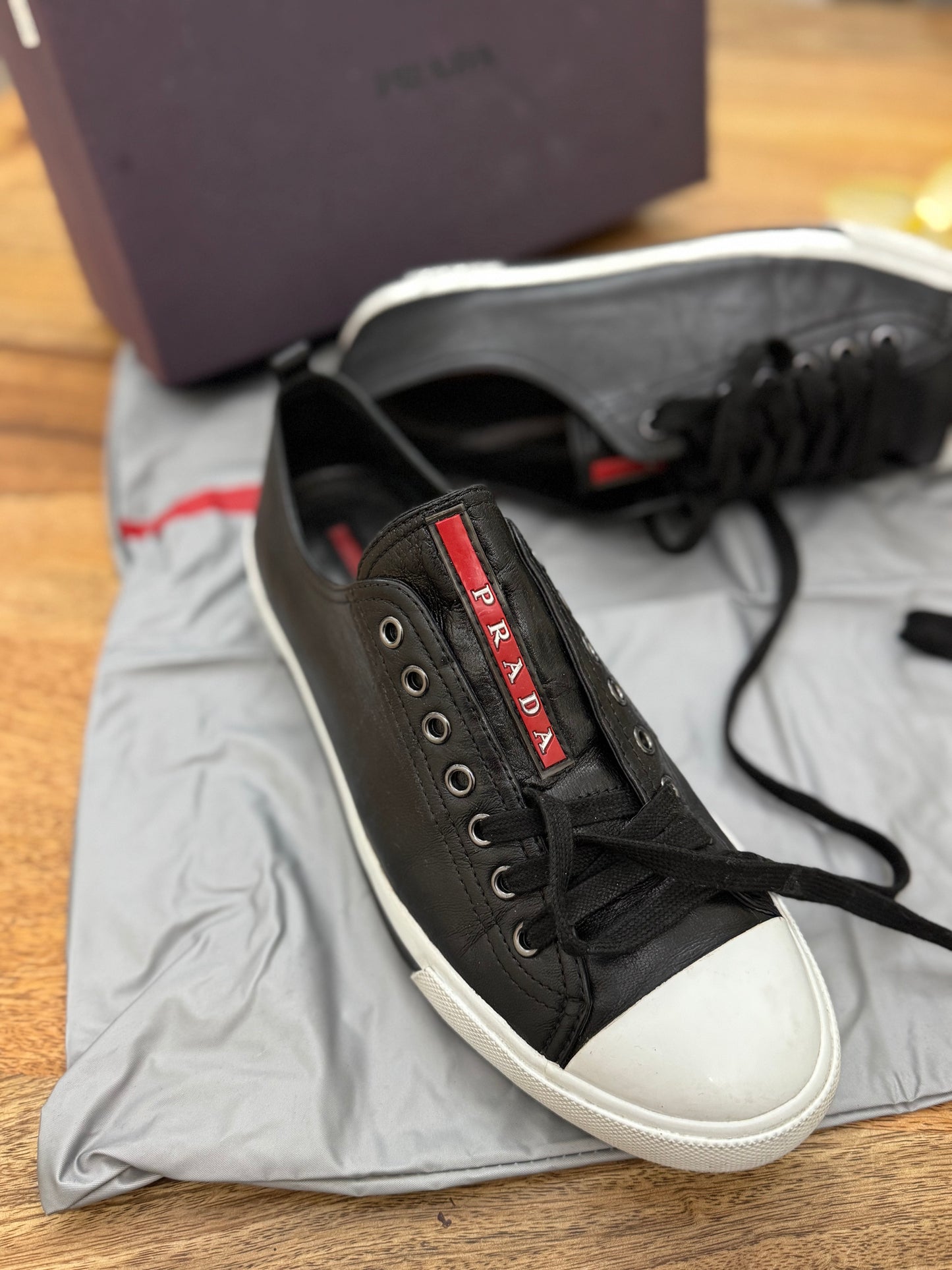 PRADA SHOES - Soft leather low cut sneakers (Pre-loved)