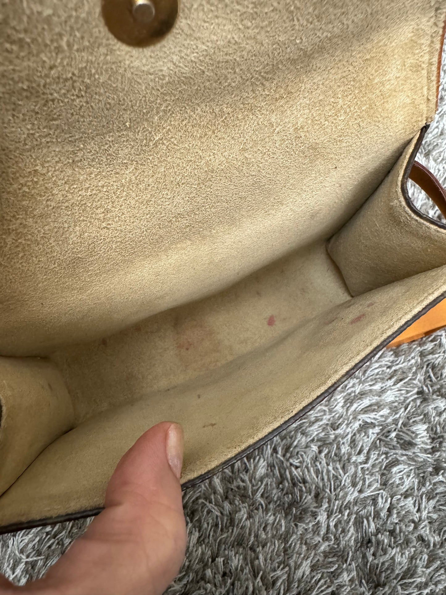 LOUIS VUITTON - POCHETTE FLORENTINE BELT BAG (Pre-loved)