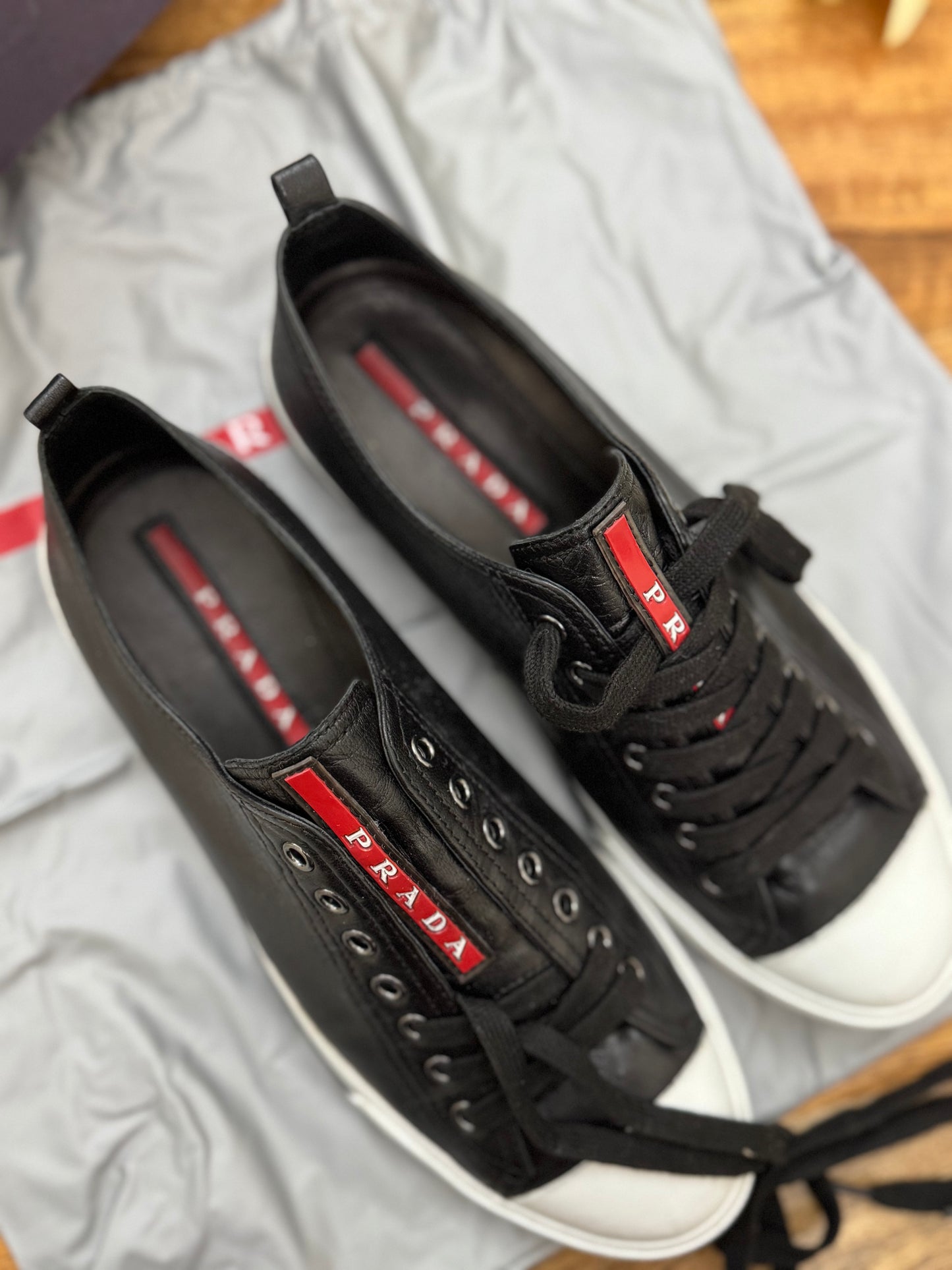 PRADA SHOES - Soft leather low cut sneakers (Pre-loved)