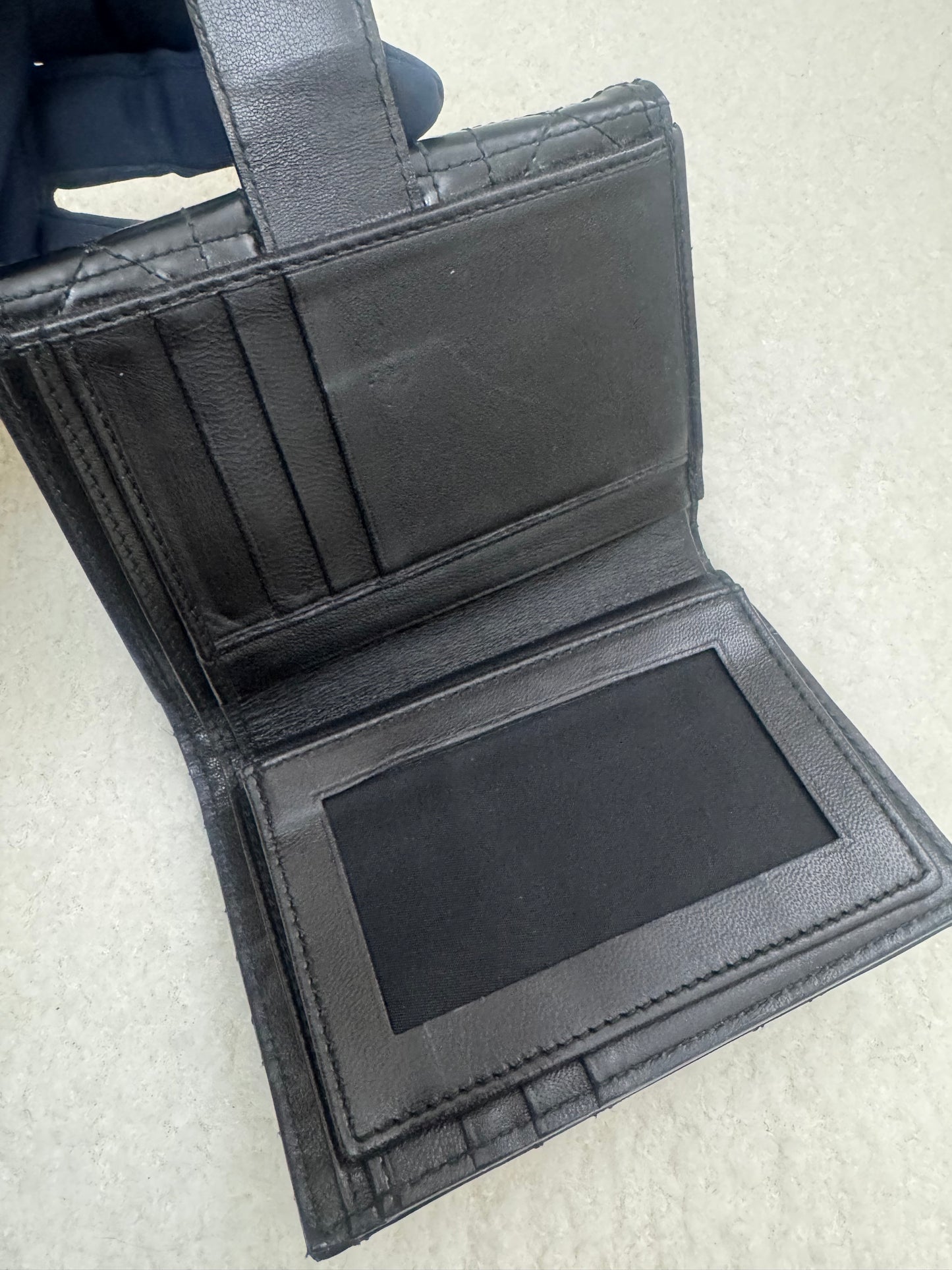 CHRISTIAN DIOR - SHORT WALLET - (Pre-loved)