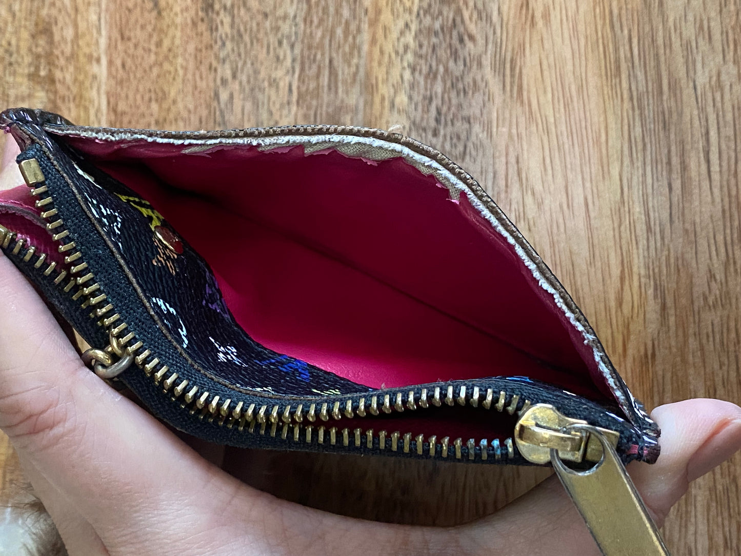 LOUIS VUITTON - MULTICOLOR CLES - (Pre-loved)