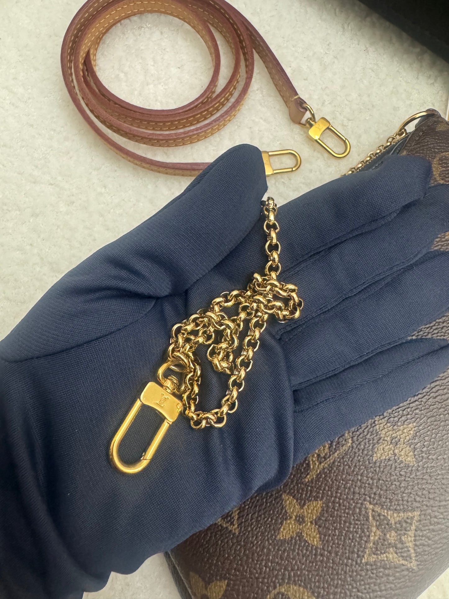 LOUIS VUITTON - PALLAS CLUTCH MARINE (Pre-loved)