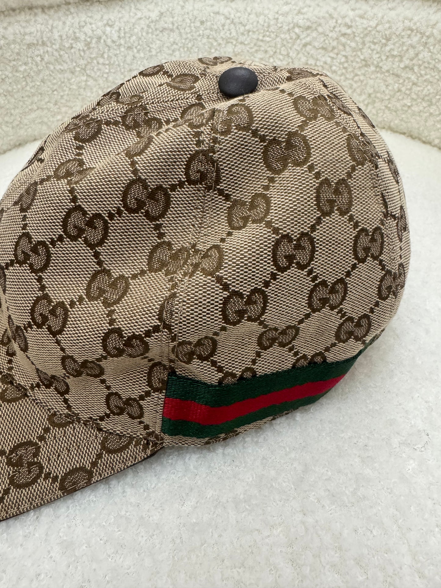 GUCCI- BASEBALL CAP (S) - (Pre-loved)