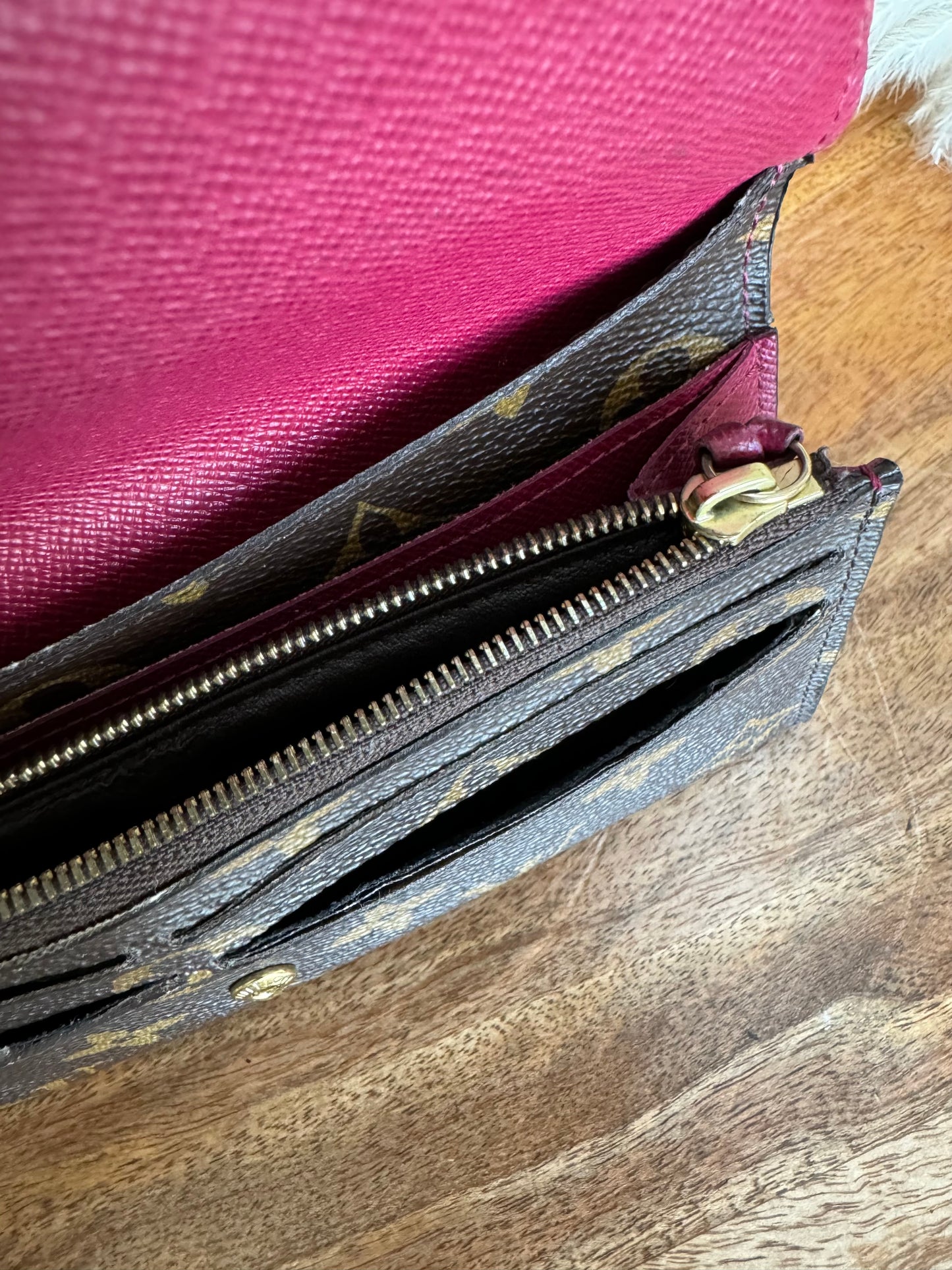 EMILIE WALLET