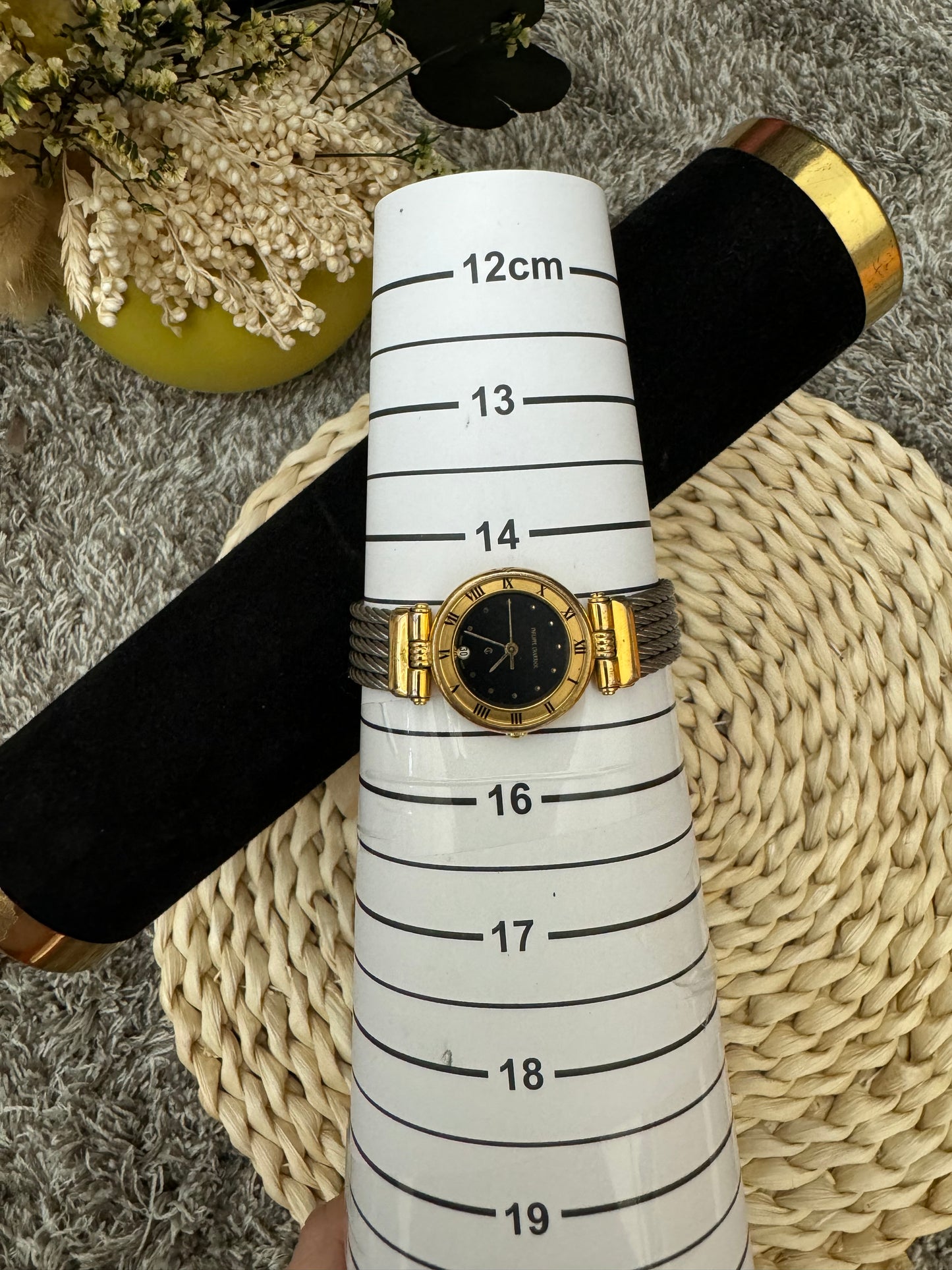 BANGLE TYPE LADIES WATCH