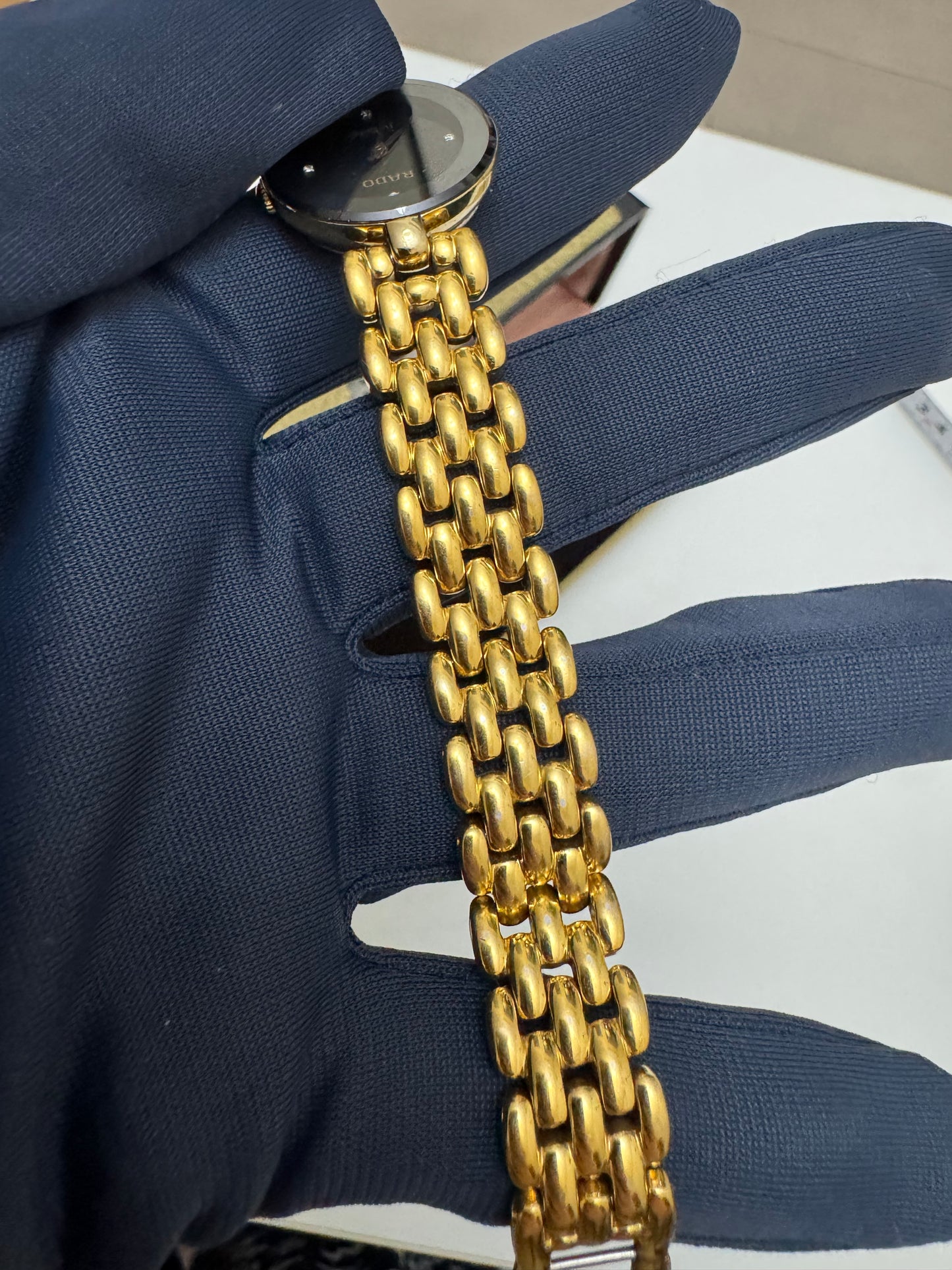 RADO WATCH - JUBILEE SAPPHIRE CRYSTAL + DIA (Pre-loved)