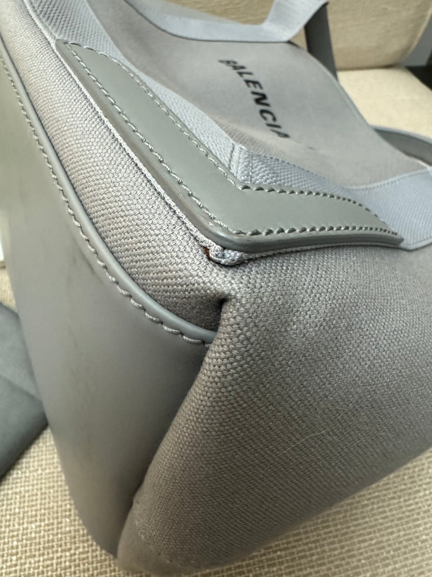 BALENCIAGA - CABAS TOTE + POUCH (Pre-loved)