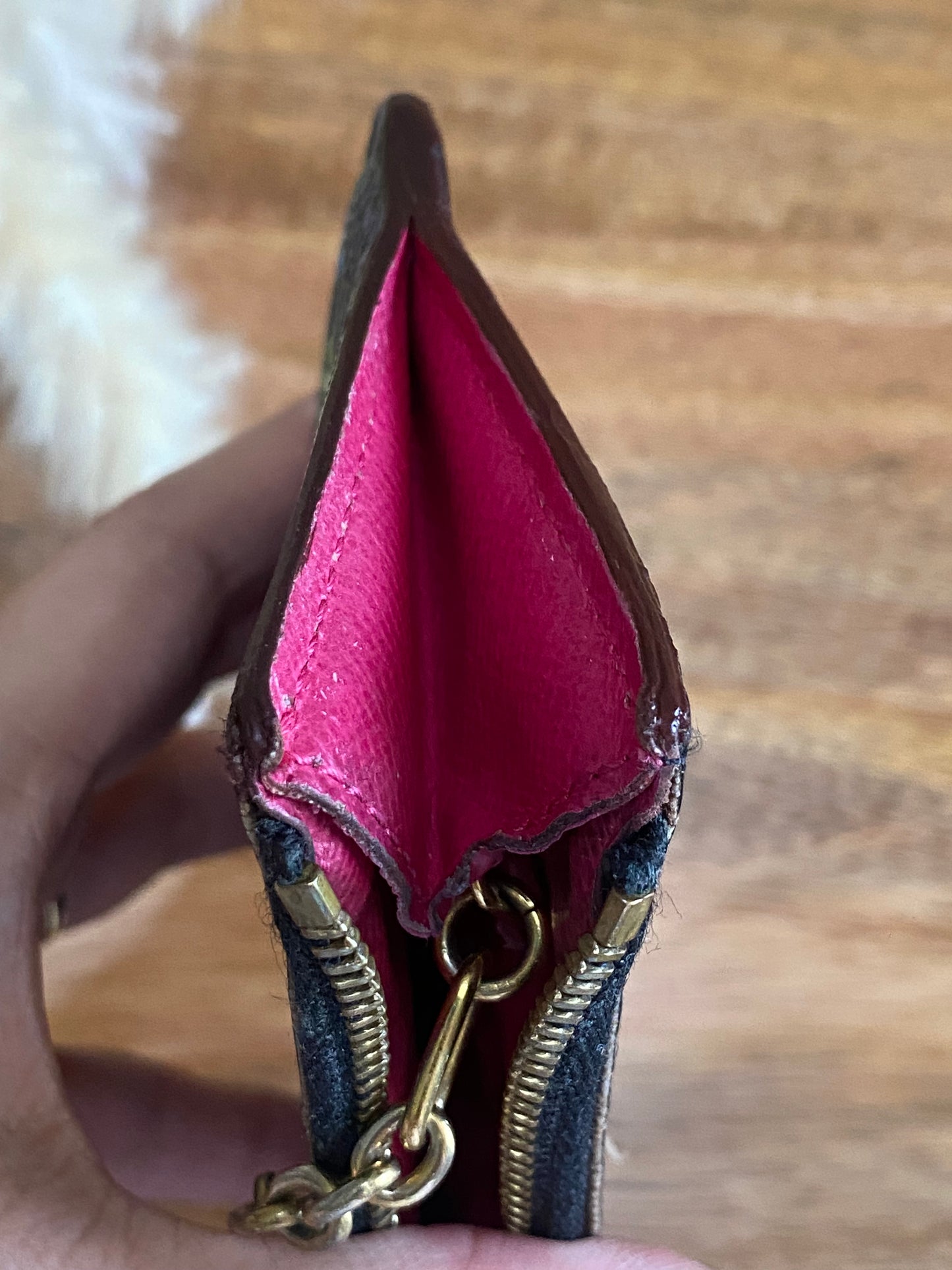 LOUIS VUITTON - MULTICOLOR CLES - (Pre-loved)
