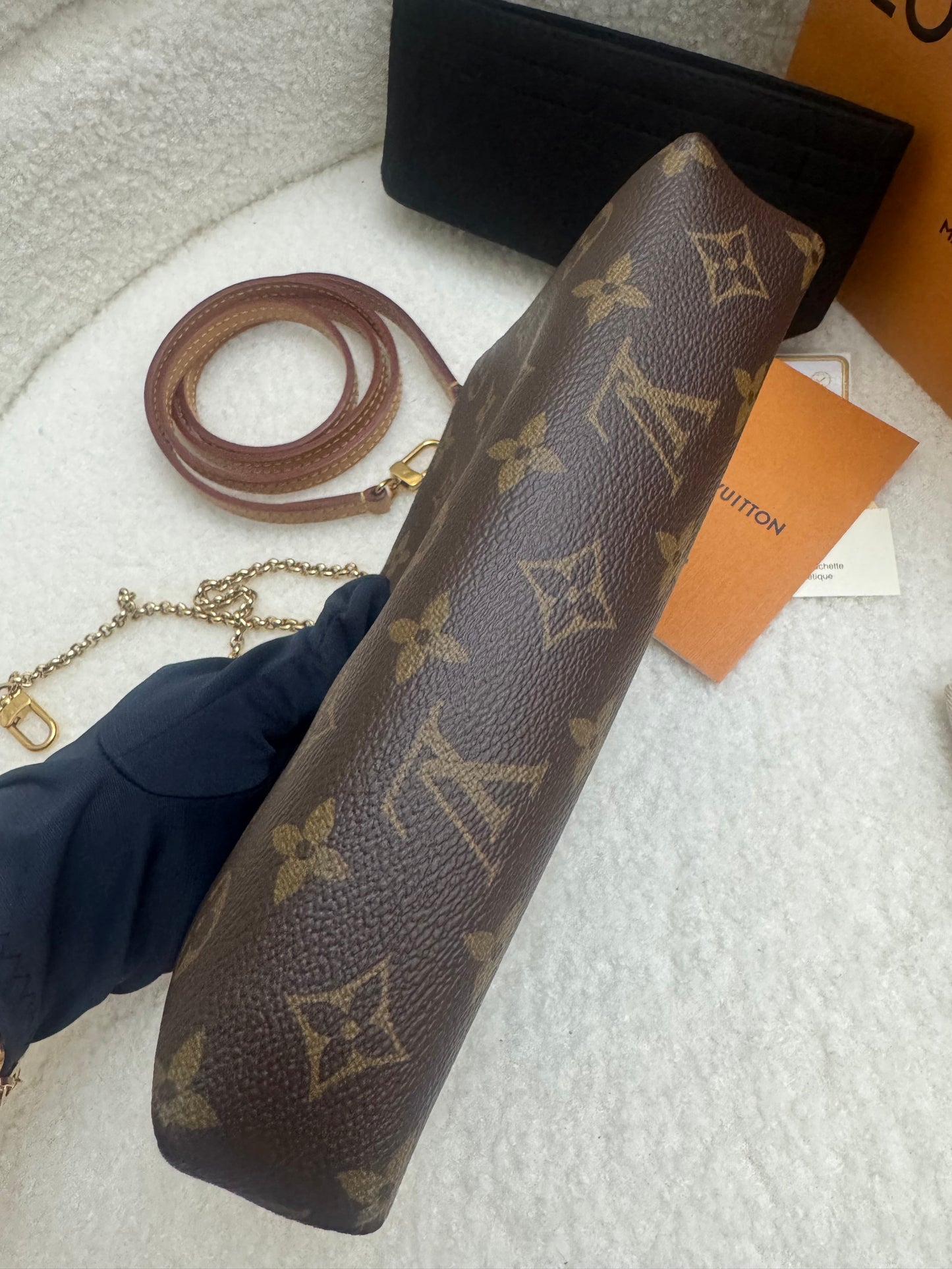 LOUIS VUITTON - PALLAS CLUTCH MARINE (Pre-loved)