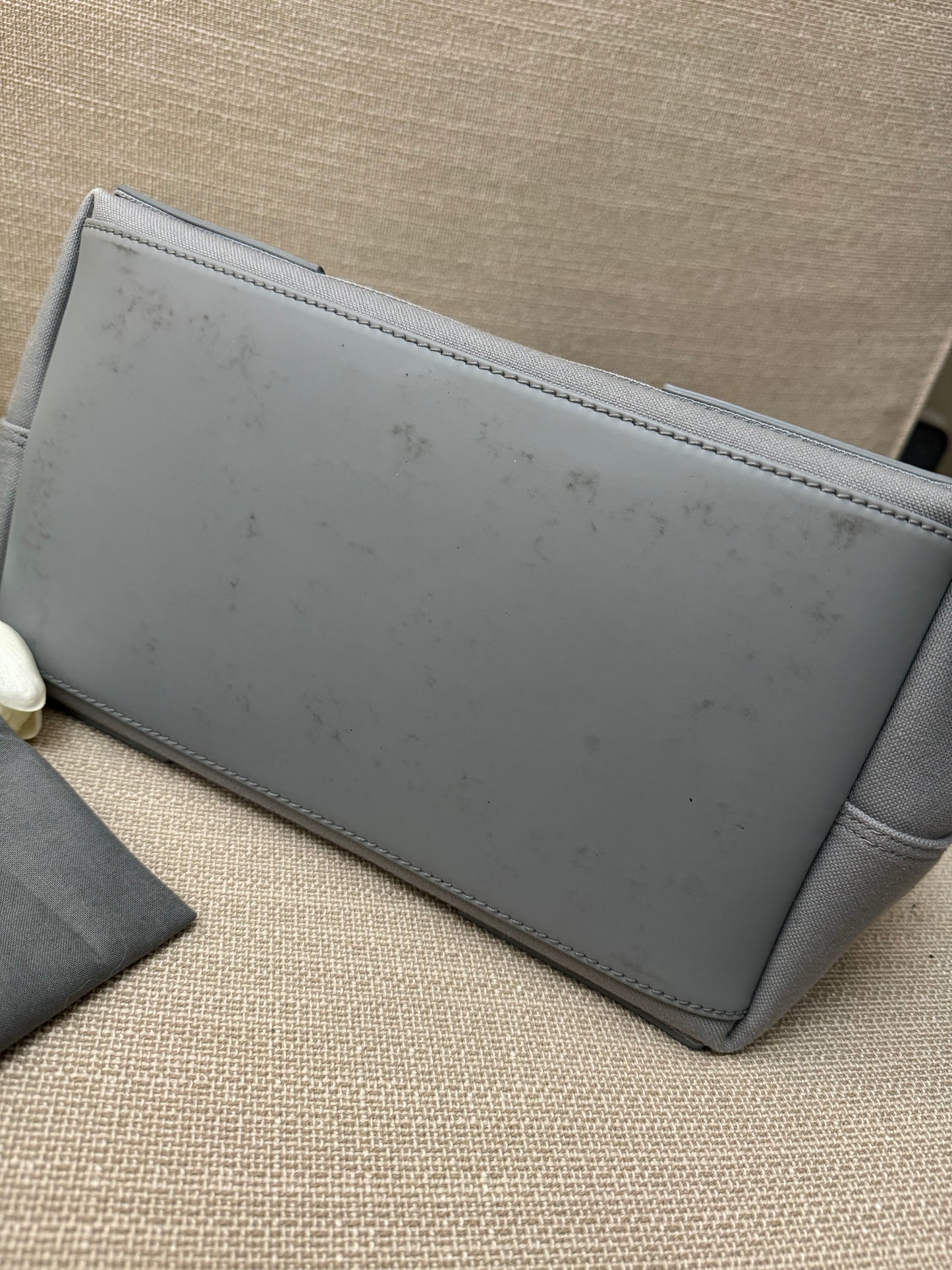 BALENCIAGA - CABAS TOTE + POUCH (Pre-loved)