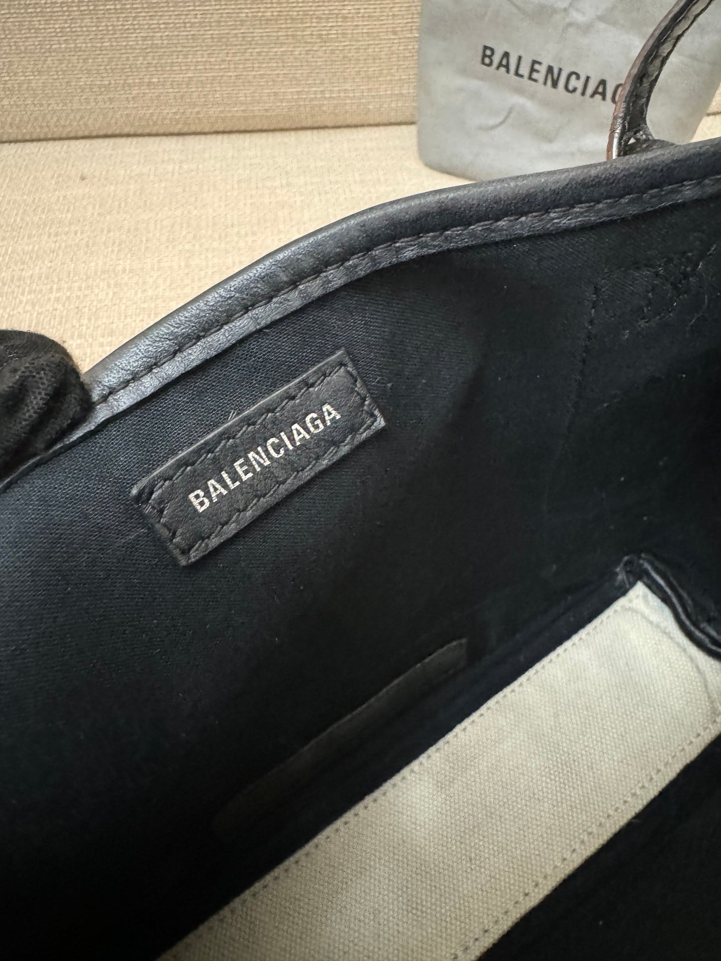 CABAS SLING BAG