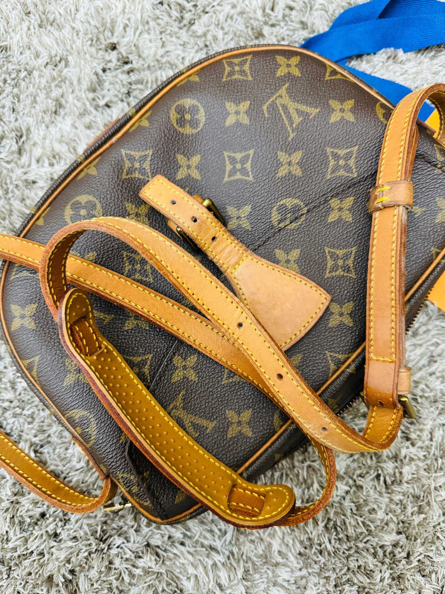 JEUNE FILLE SLING BAG