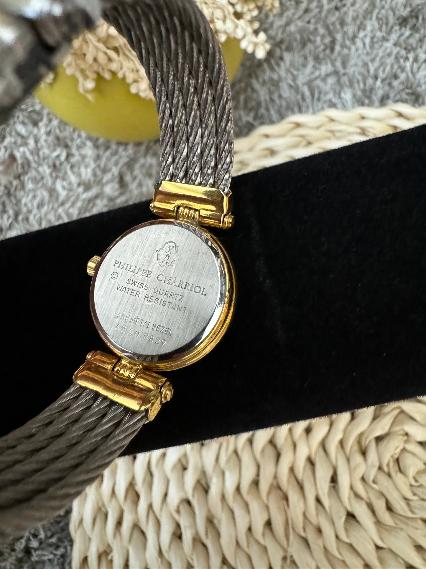 BANGLE TYPE LADIES WATCH