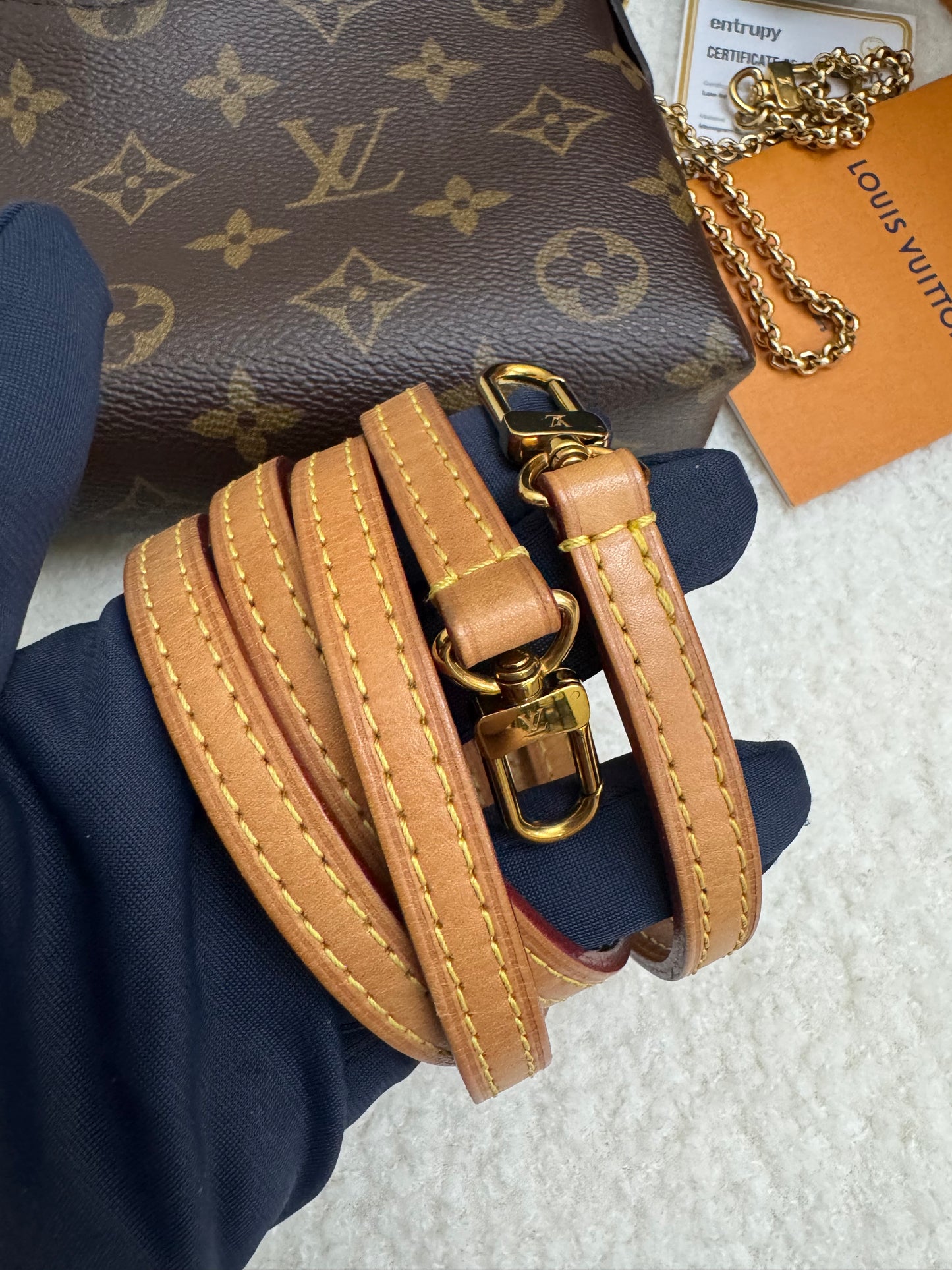 LOUIS VUITTON - PALLAS CLUTCH MARINE (Pre-loved)