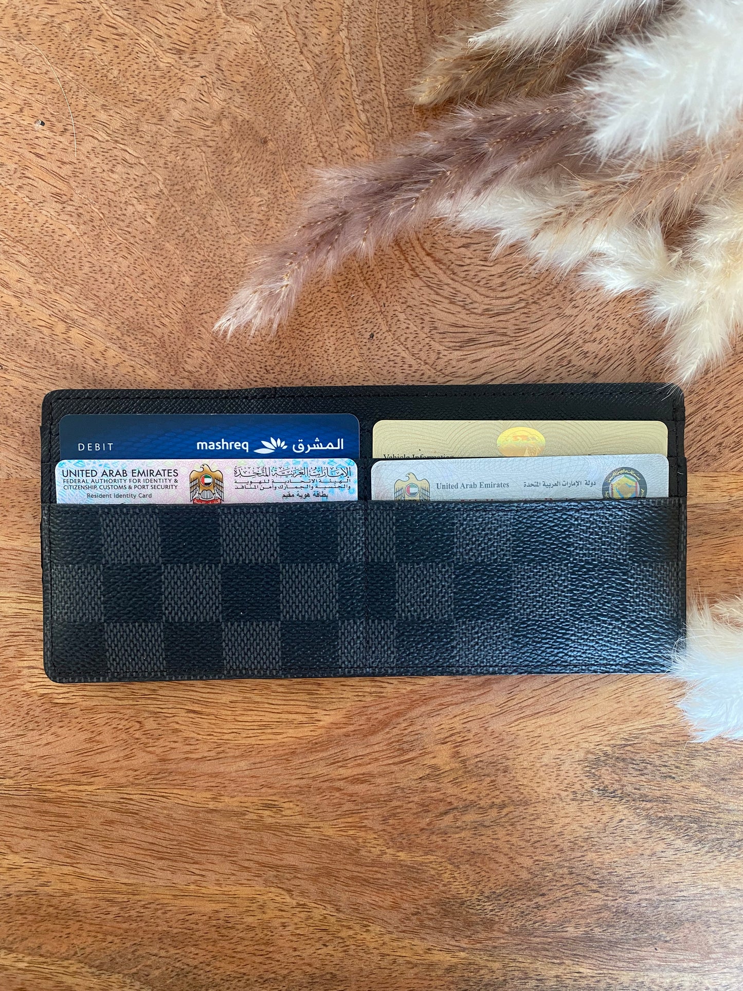CARD/BILL HOLDER