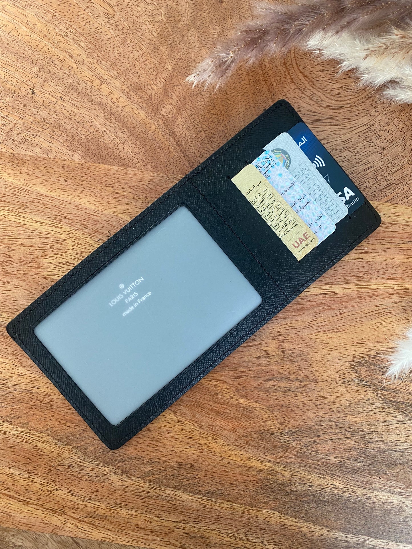 CARD/BILL HOLDER