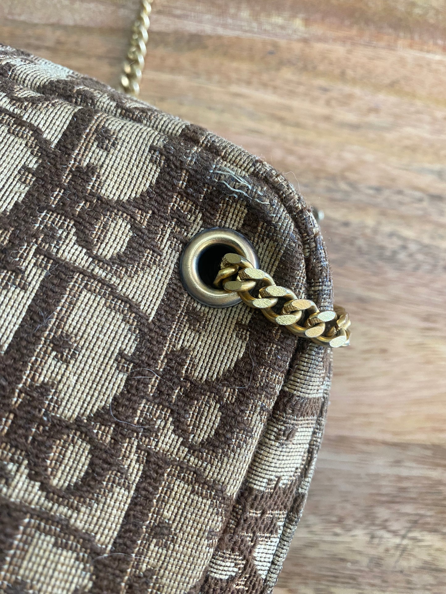 OBLIQUE BROWN SHOULDER BAG