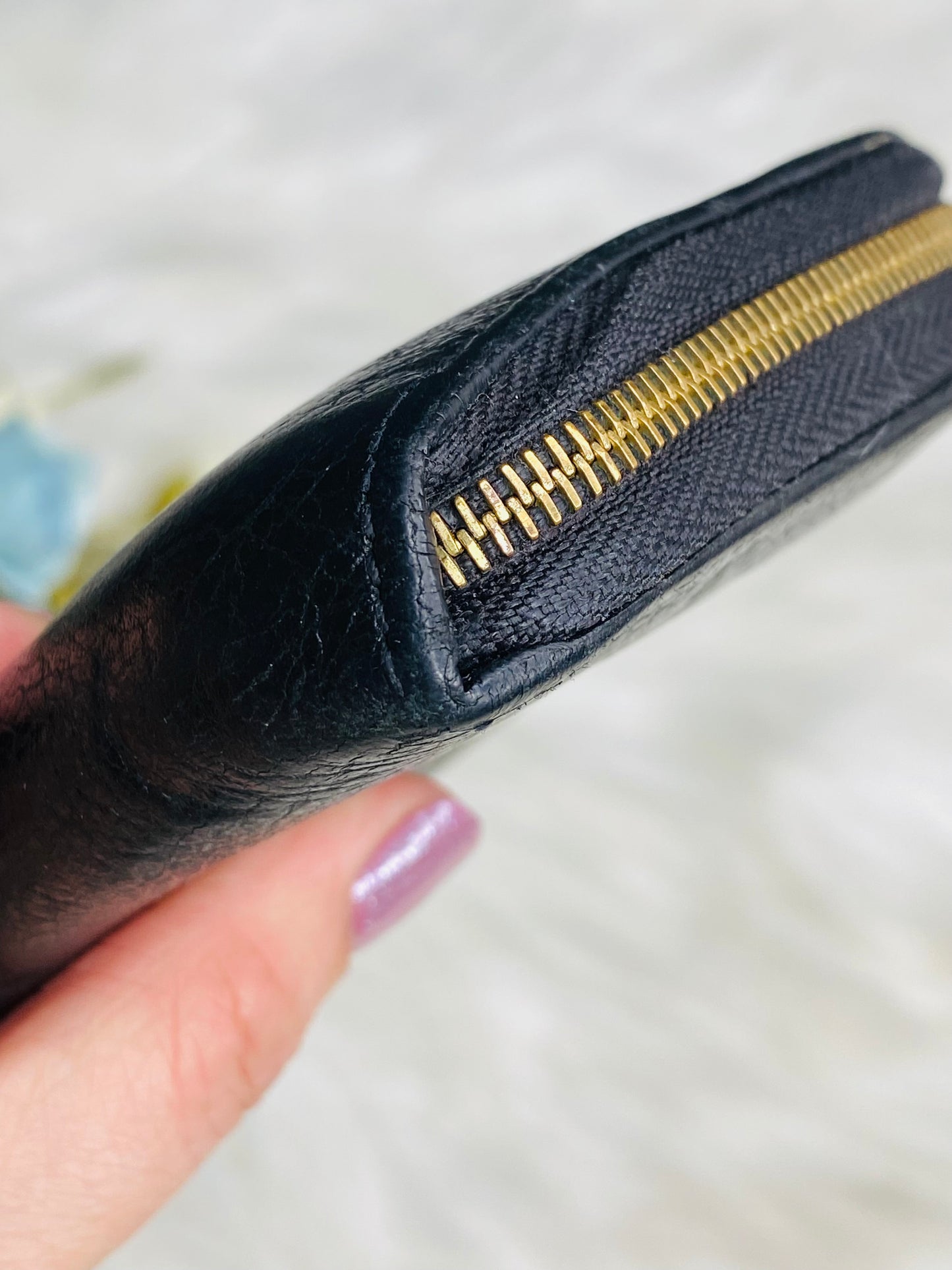 EMPREINTE SHORT ZIPPY WALLET (Black)