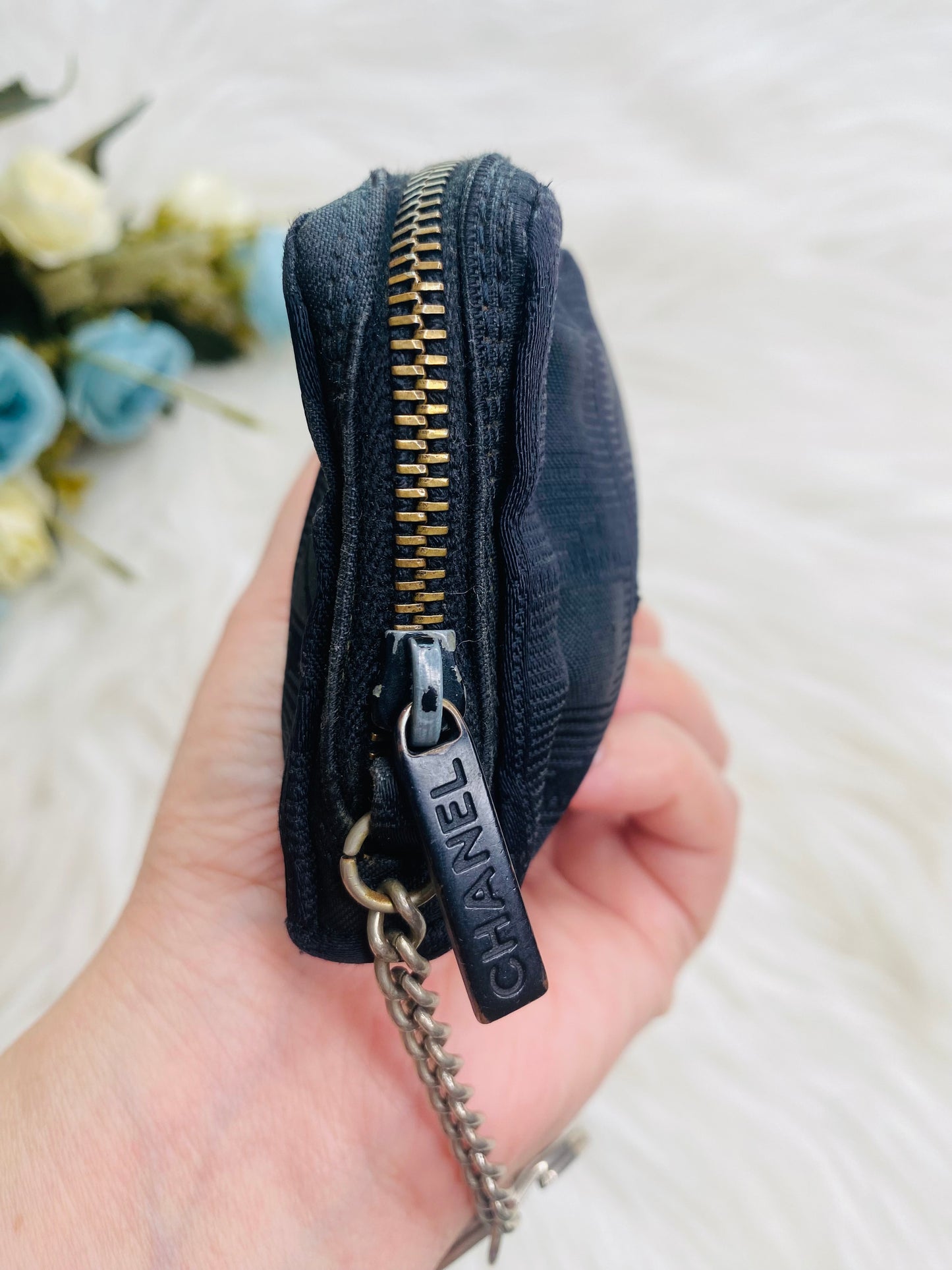 POUCH + CARD HOLDER