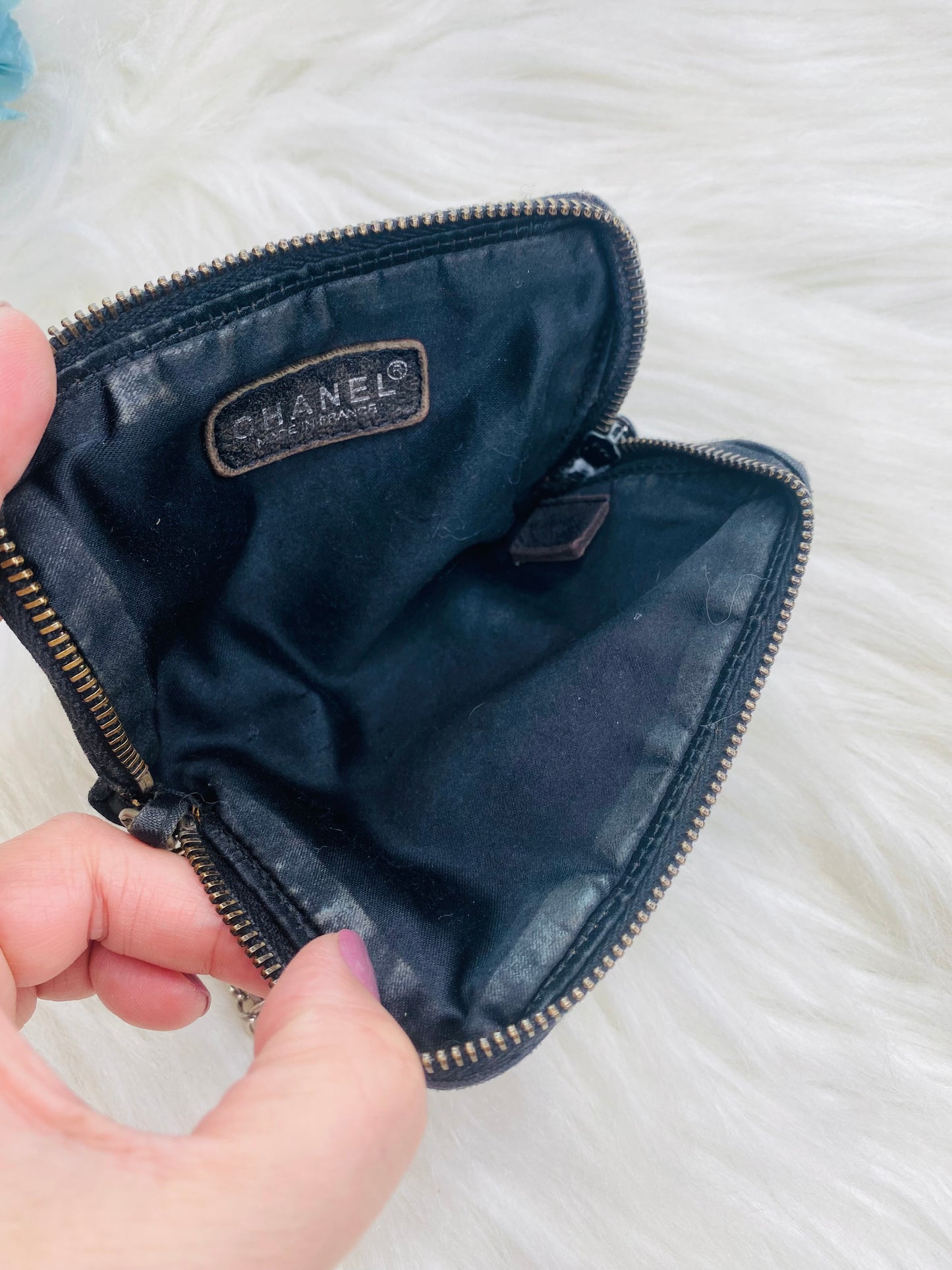 POUCH + CARD HOLDER