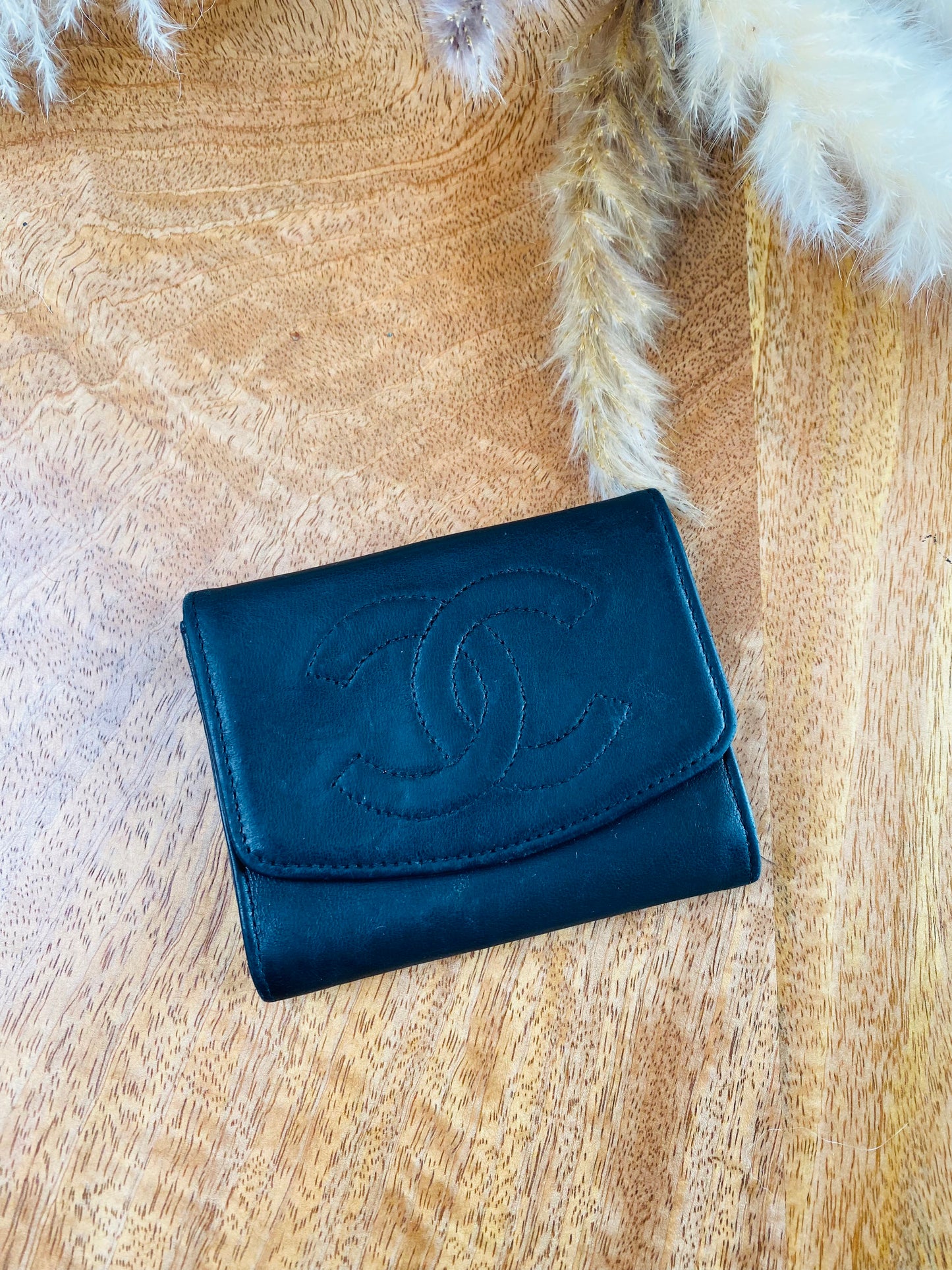 LEATHER CARD HOLDER