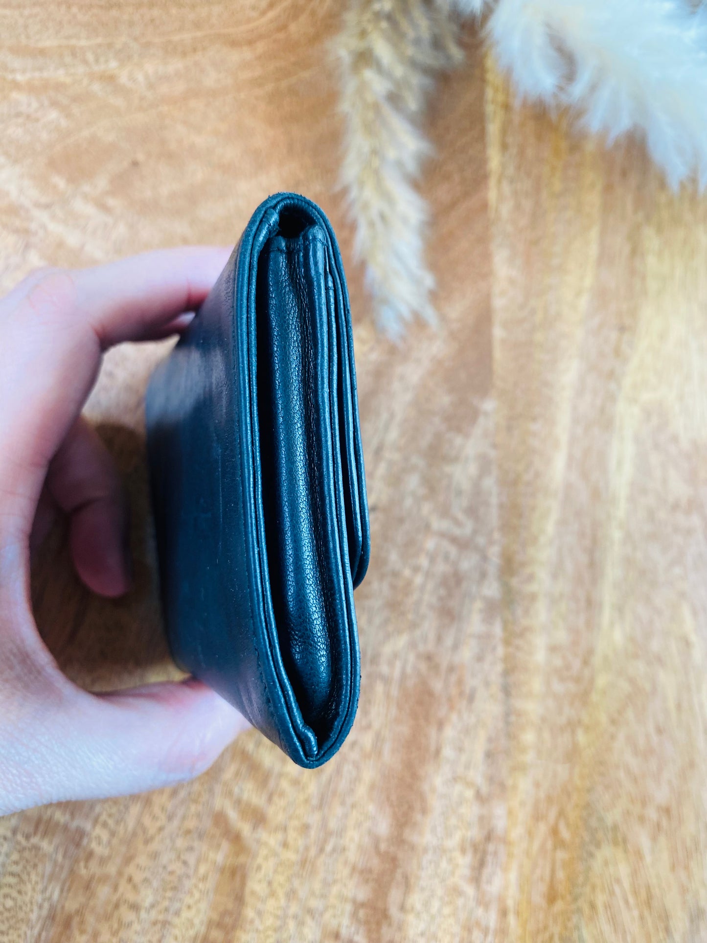 LEATHER CARD HOLDER