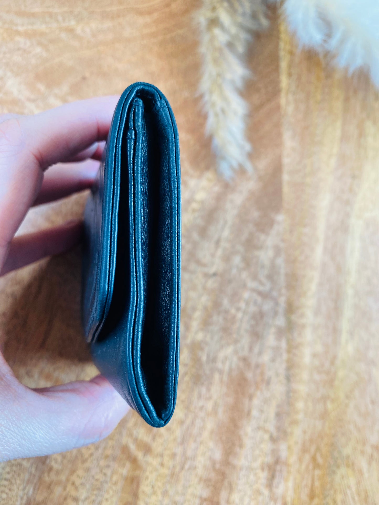 LEATHER CARD HOLDER