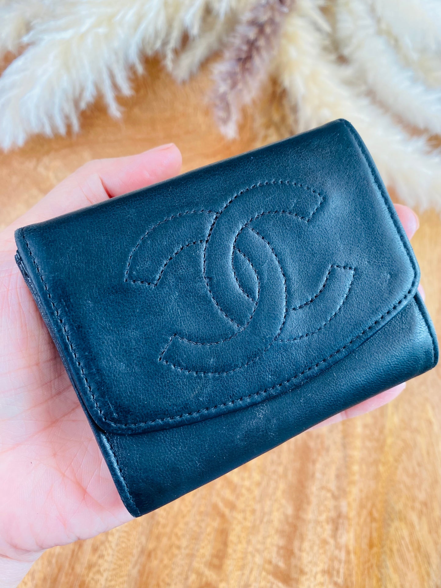LEATHER CARD HOLDER