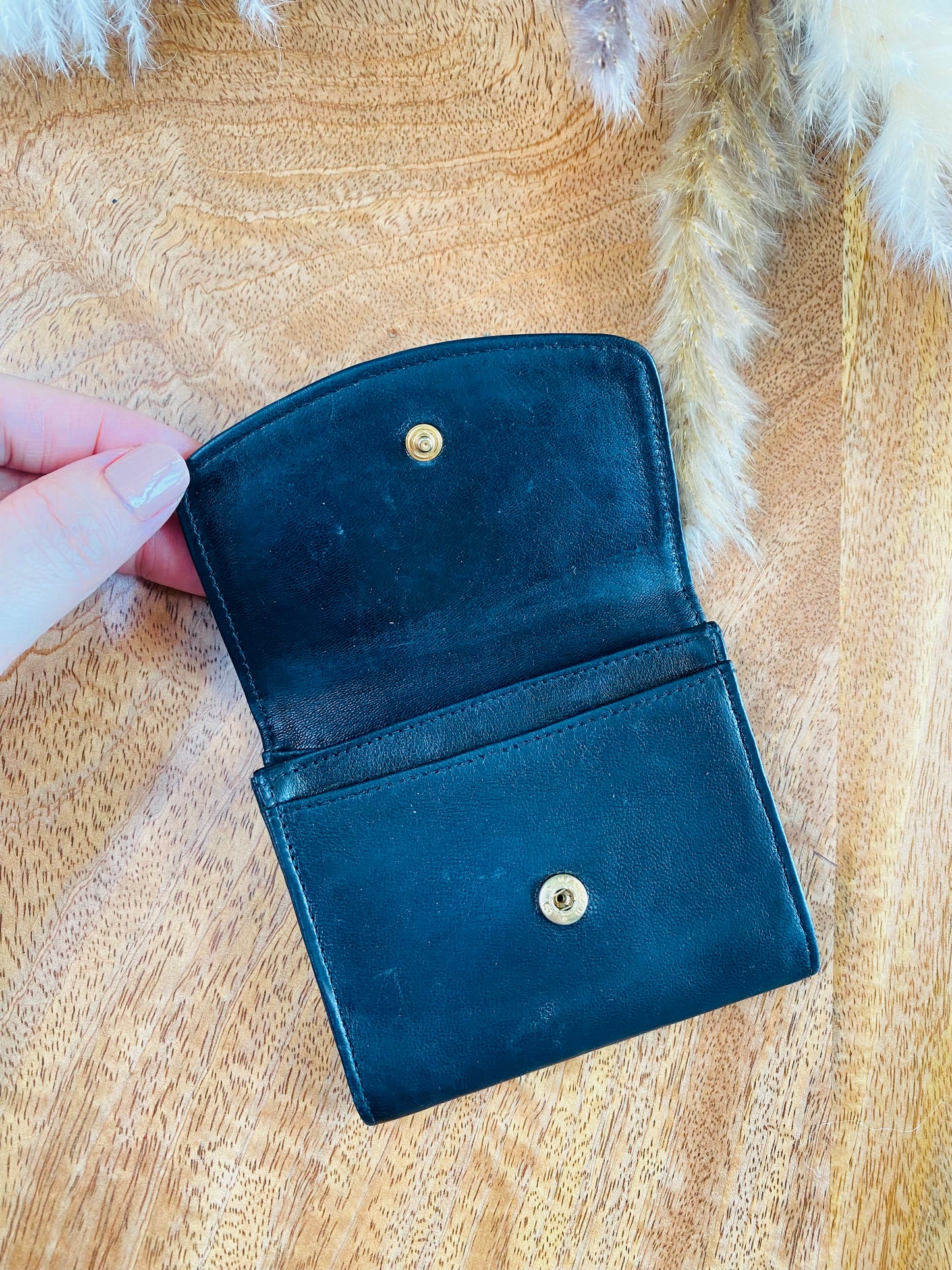 LEATHER CARD HOLDER