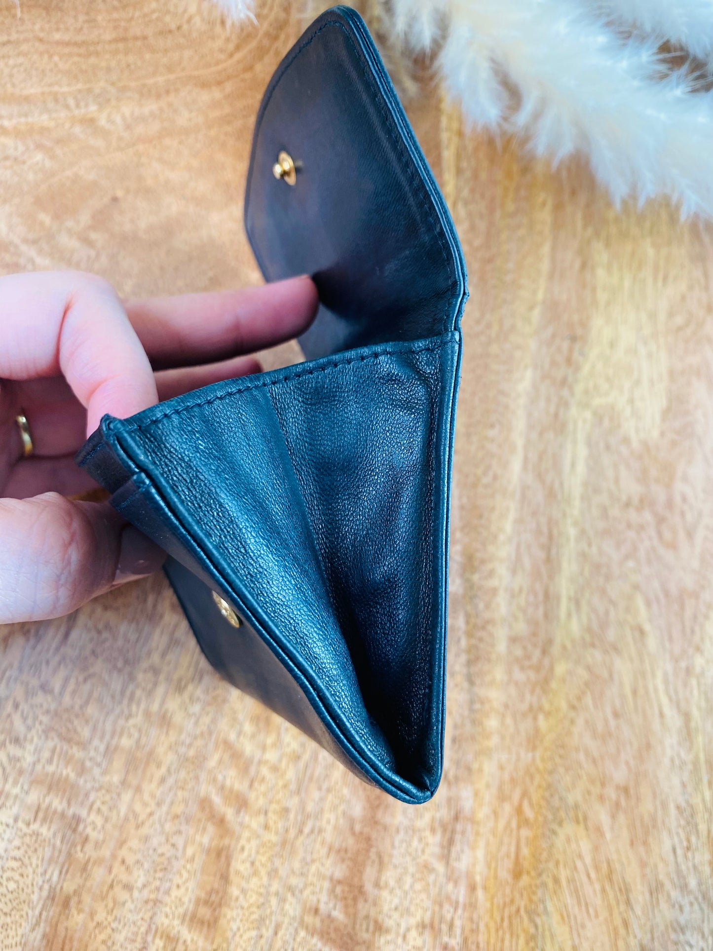 LEATHER CARD HOLDER