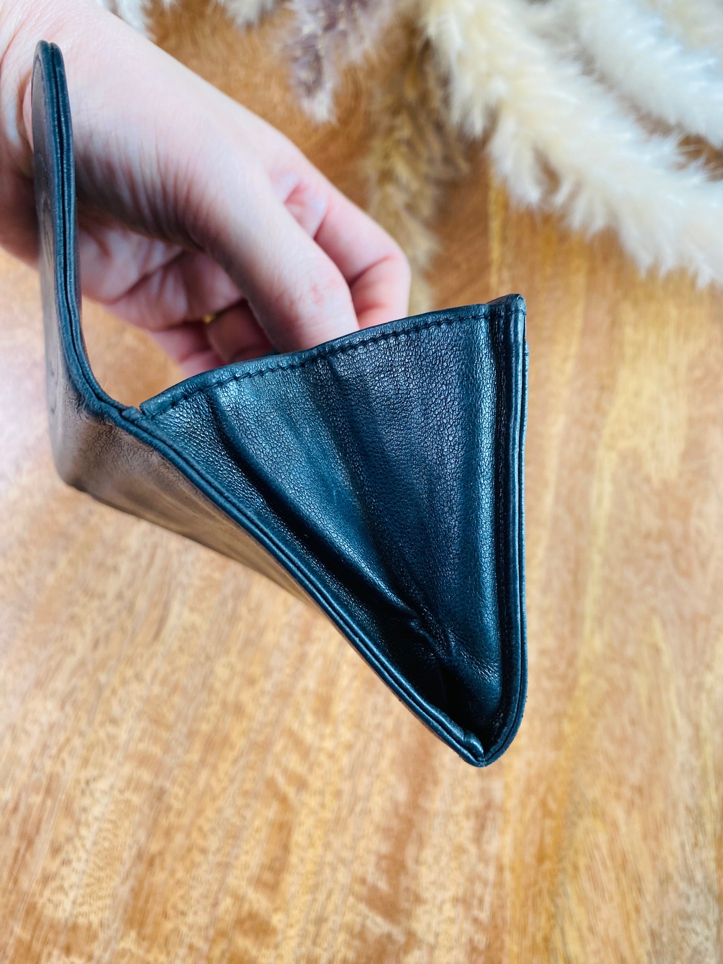 LEATHER CARD HOLDER