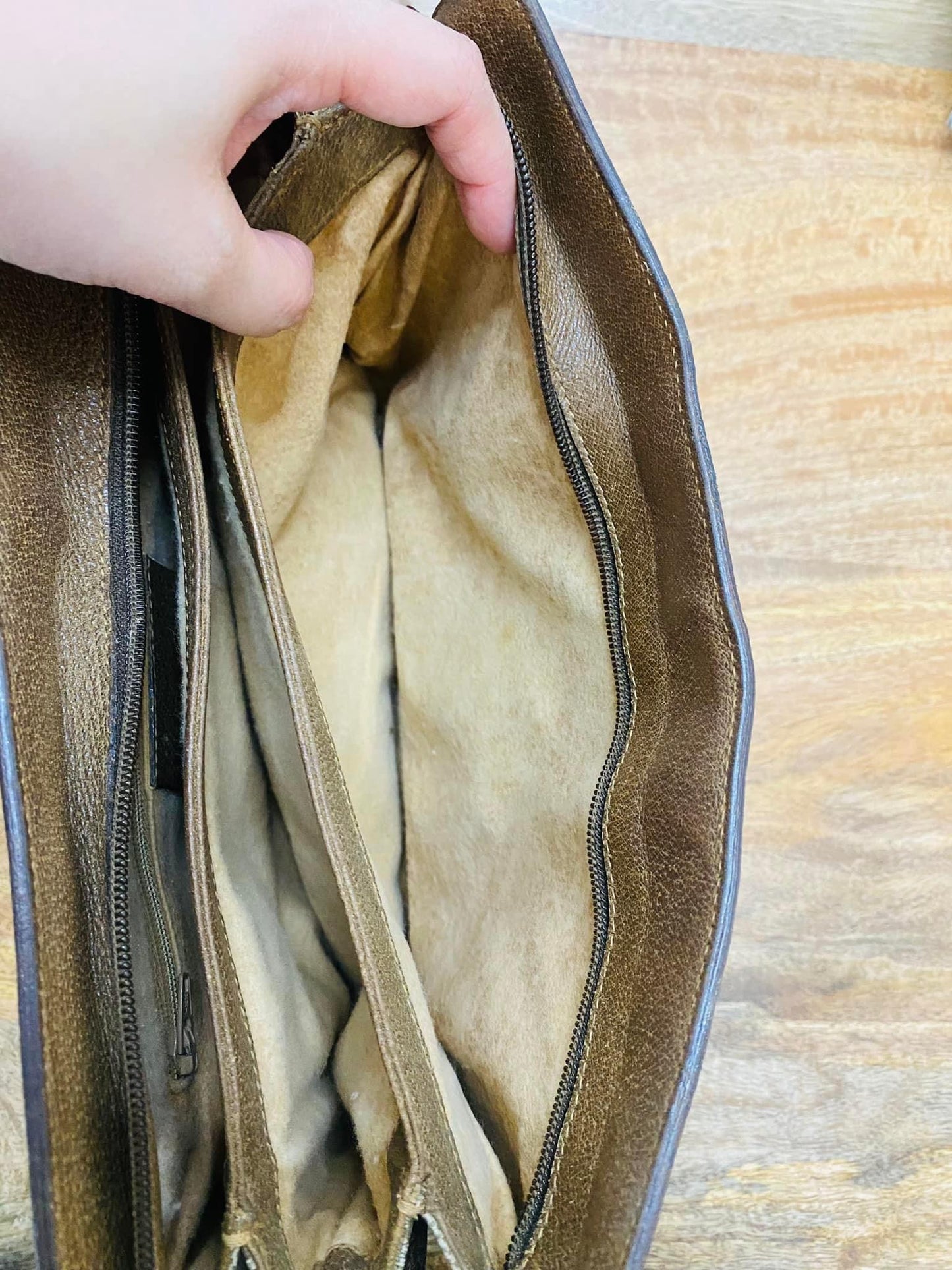 SHOULDER BAG (ADJUSTABLE STRAP)