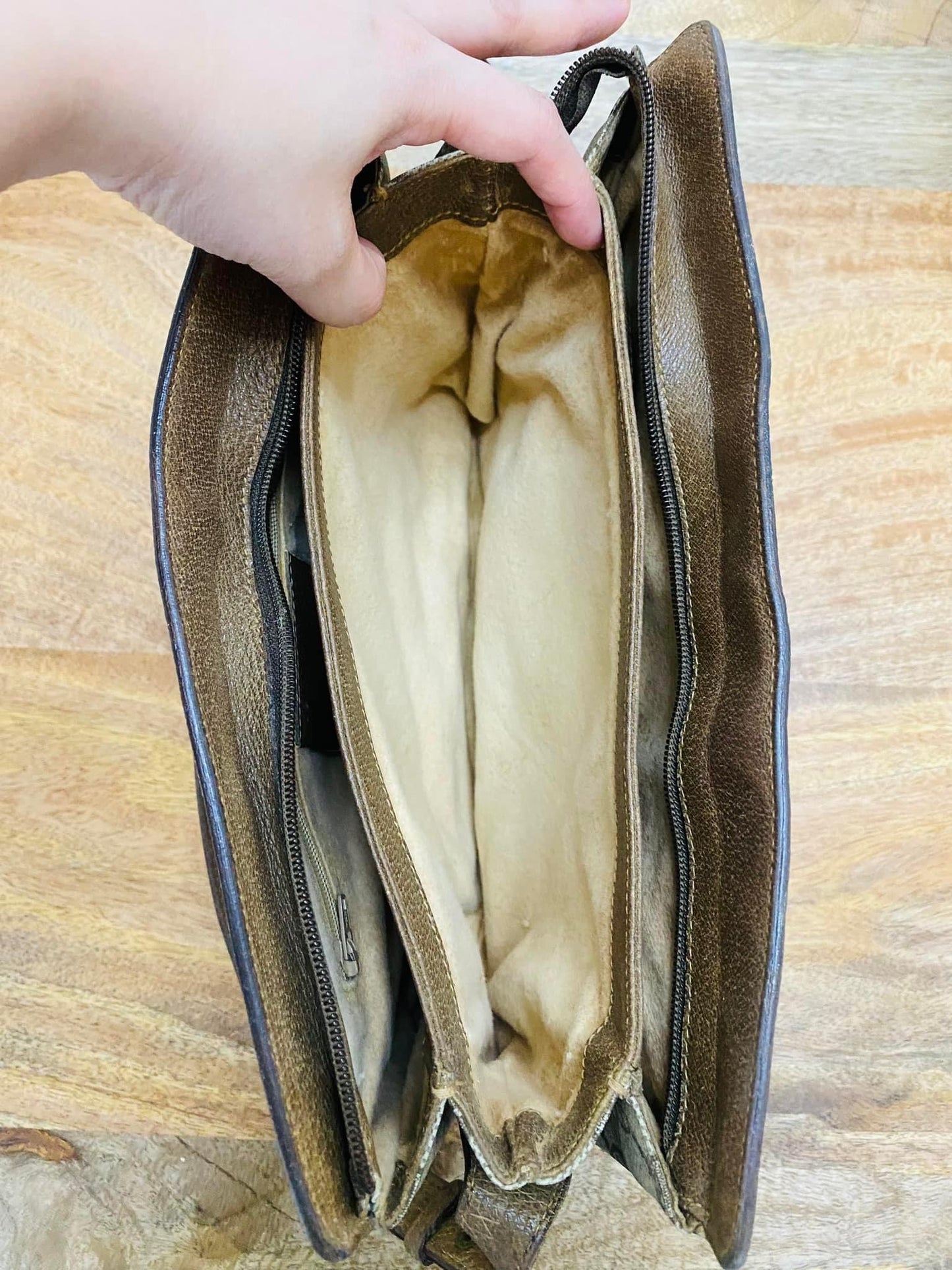 SHOULDER BAG (ADJUSTABLE STRAP)