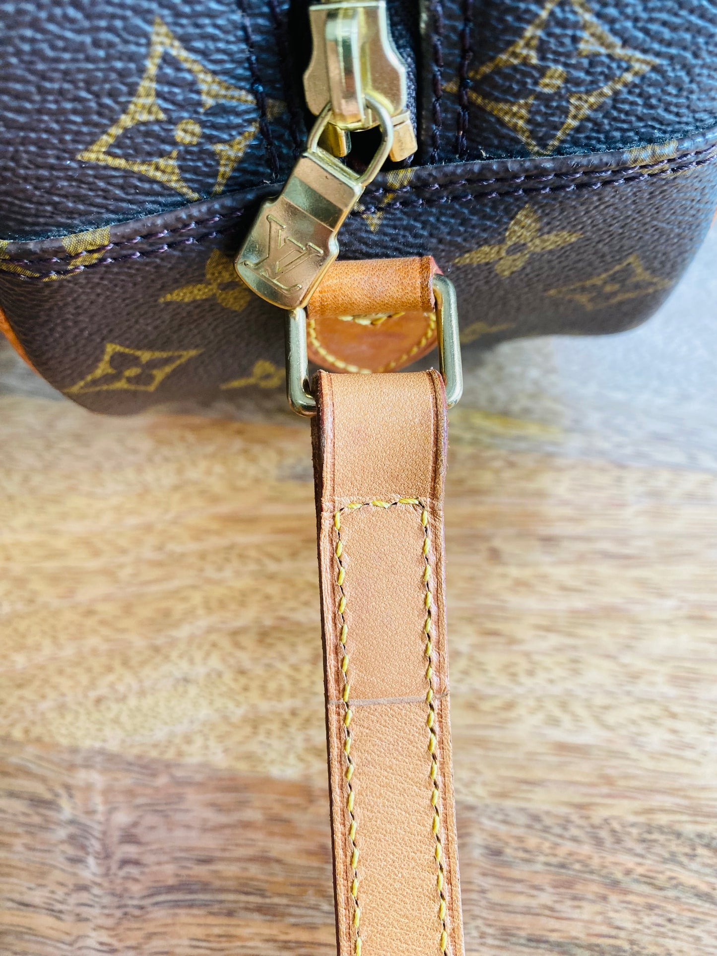 BLOISE SLING BAG