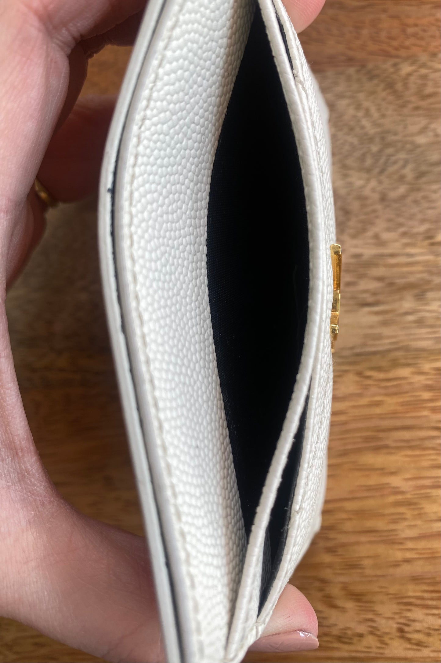 CARD HOLDER WHITE