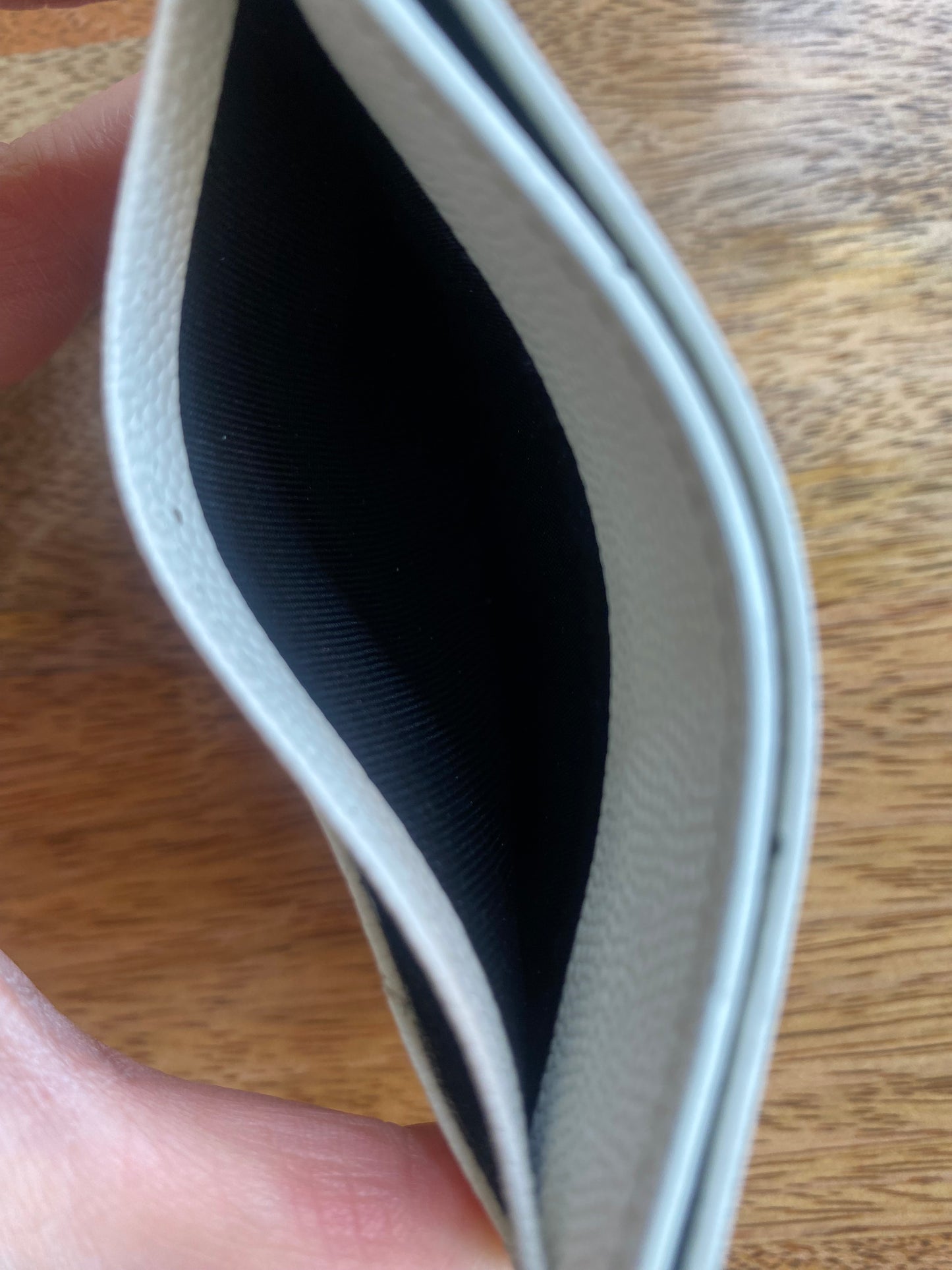 CARD HOLDER WHITE