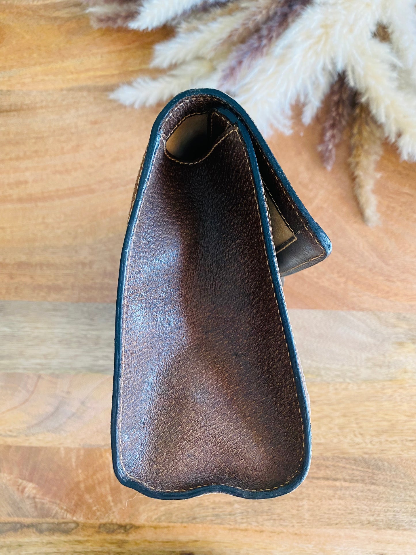 POUCH / CLUTCH