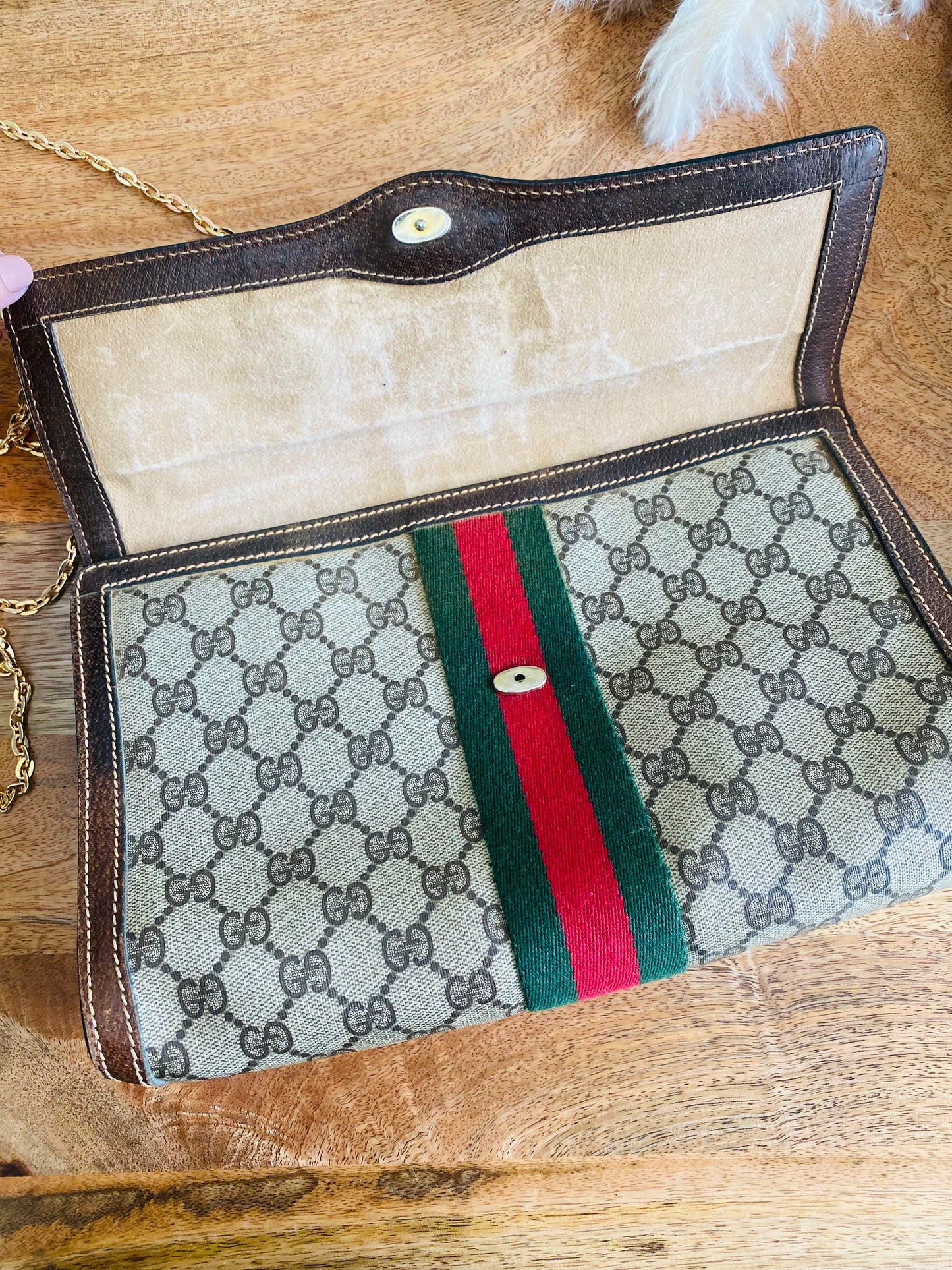 POUCH / CLUTCH