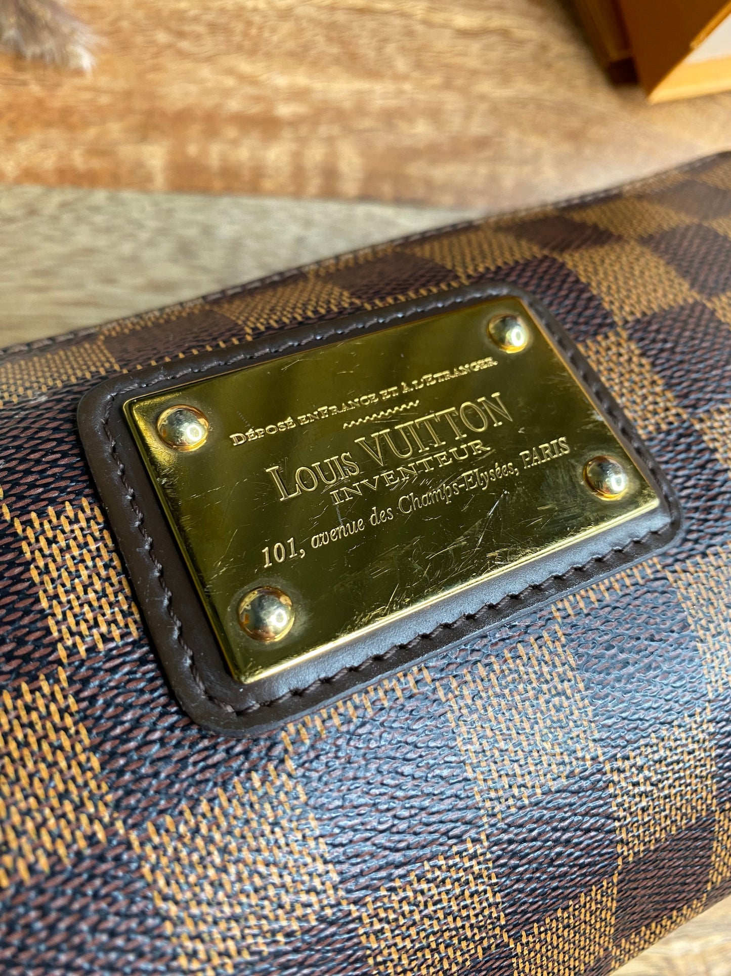 EVA CLUTCH SLING