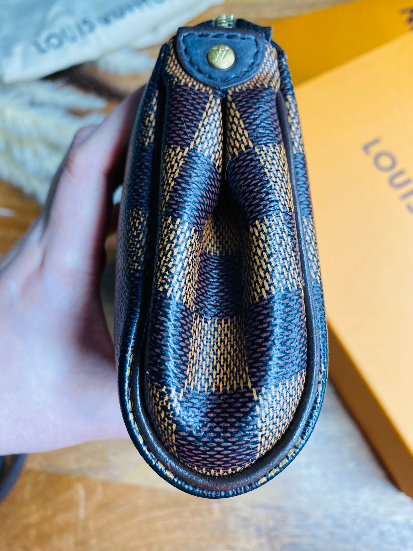 EVA CLUTCH SLING