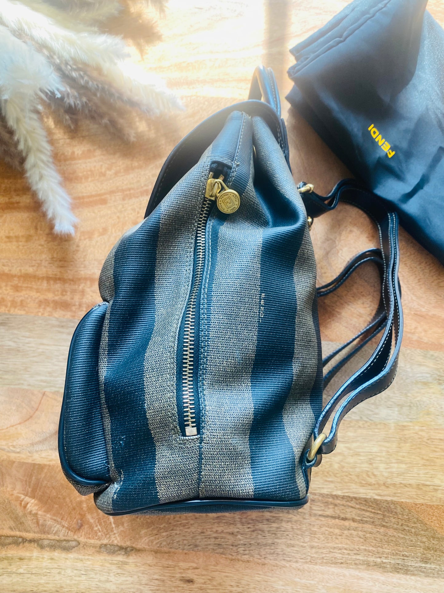 BACK PACK MEDIUM IN PVC LEATHER