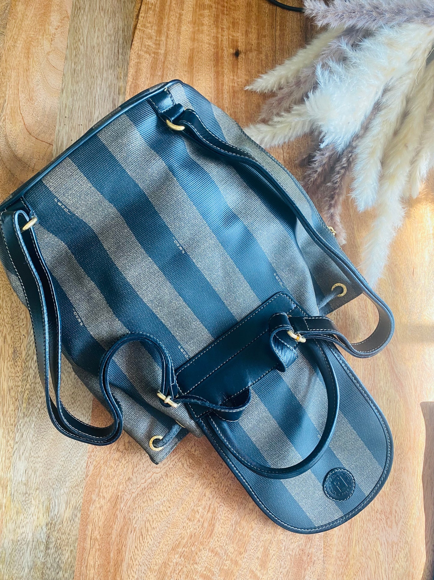 BACK PACK MEDIUM IN PVC LEATHER