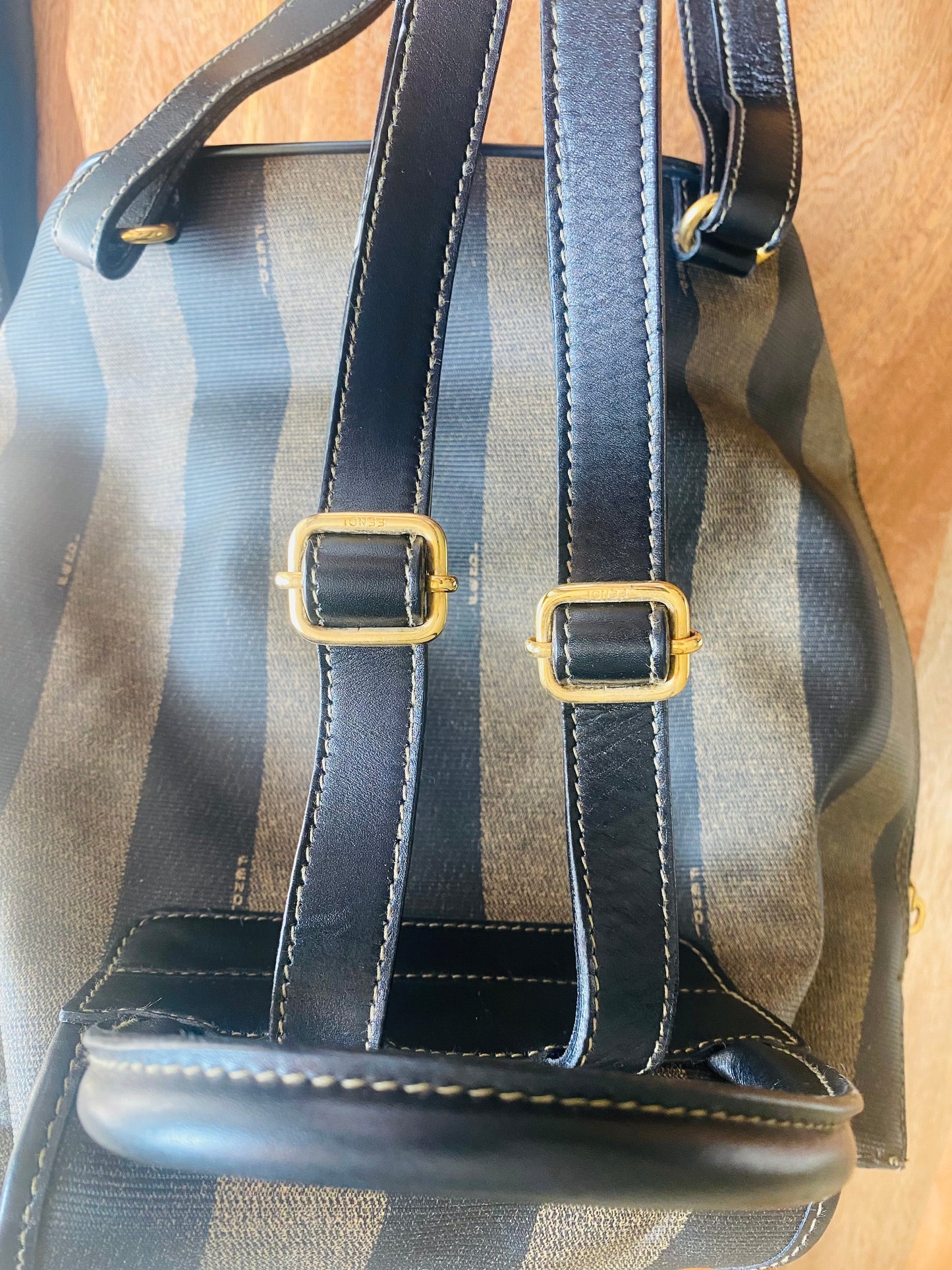 BACK PACK MEDIUM IN PVC LEATHER